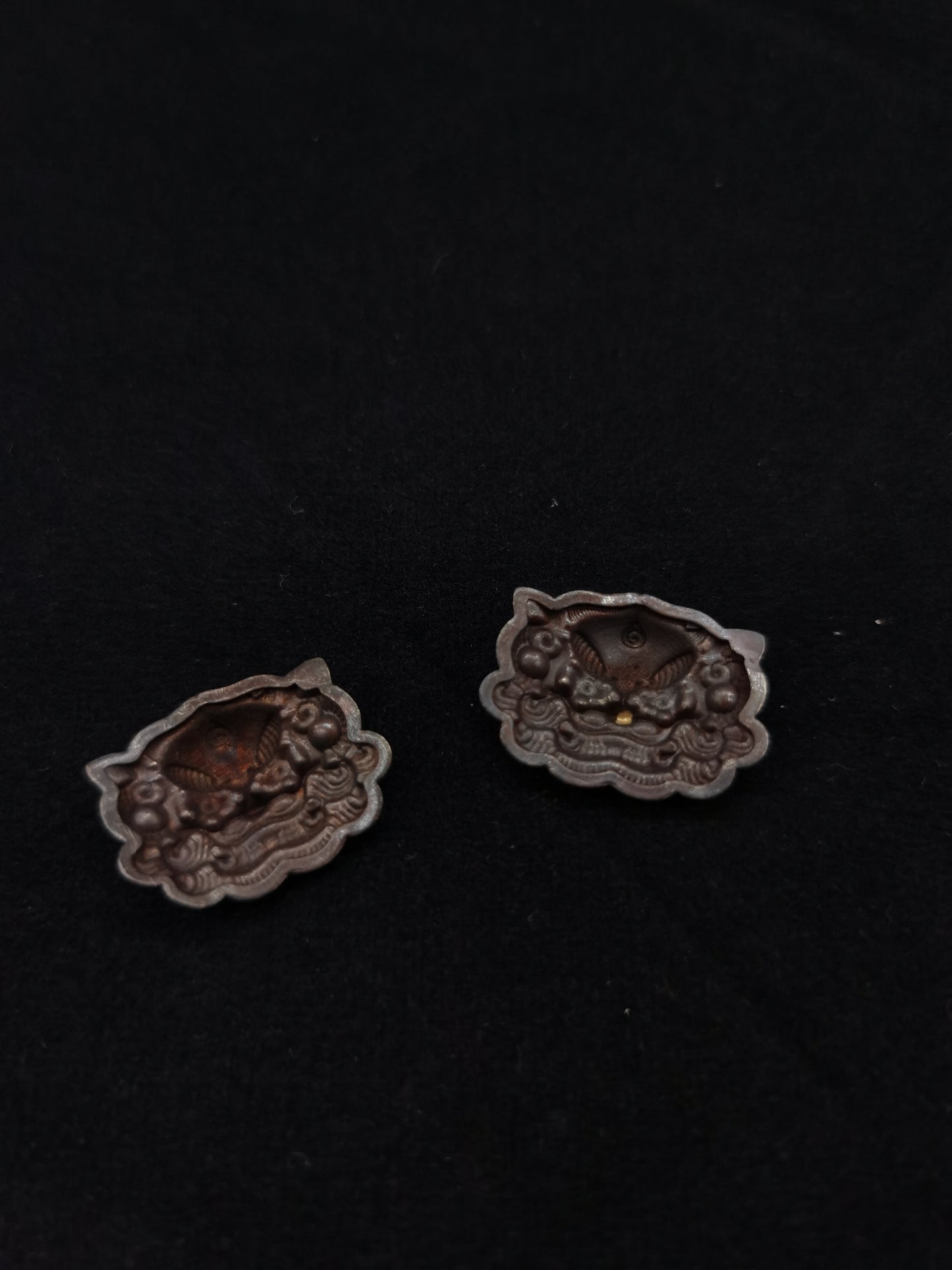 Japanese Type Lion Dog face Pattern Menuki for wakziashi and Tanto Y116