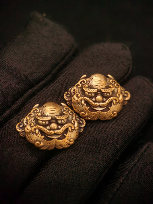 Japanese Type Small ghost Face Pattern Menuki for wakziashi and Tanto Y119
