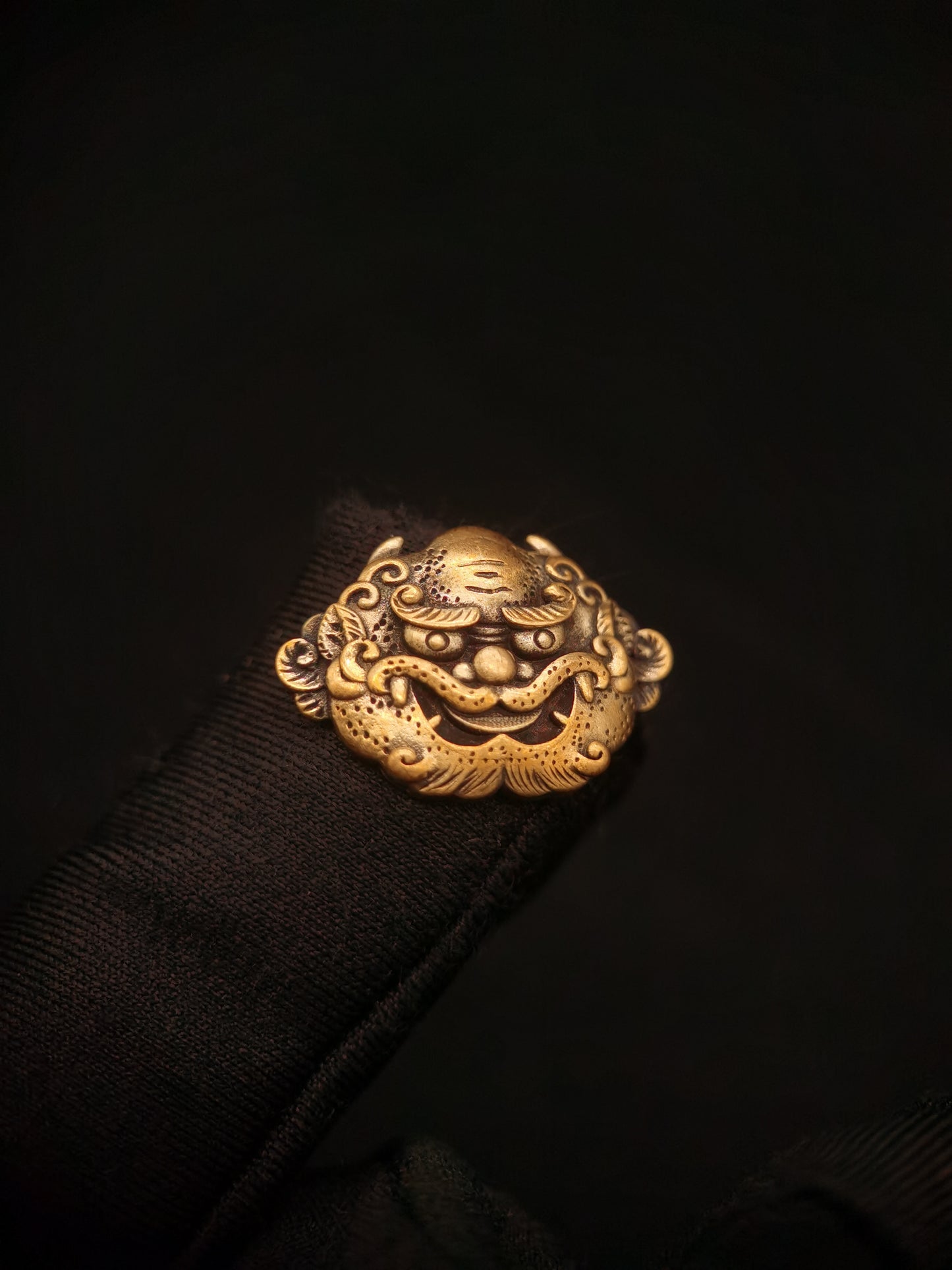 Japanese Type Small ghost Face Pattern Menuki for wakziashi and Tanto Y119