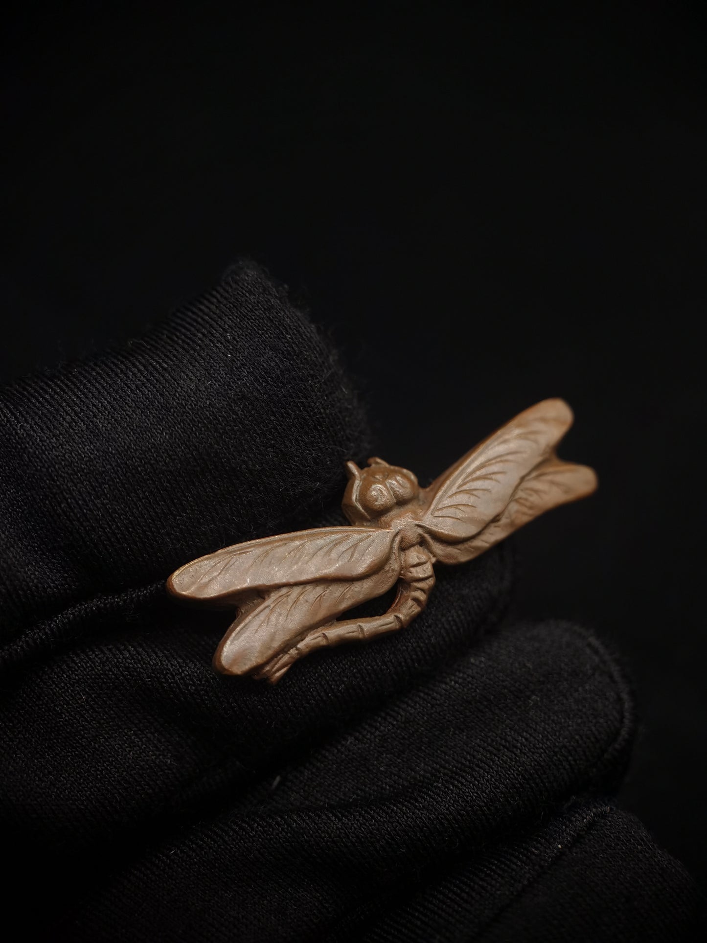 Japanese Type Dragonfly Menuki for Wakziashi and Tanto, Dragonfly Pattern Y121