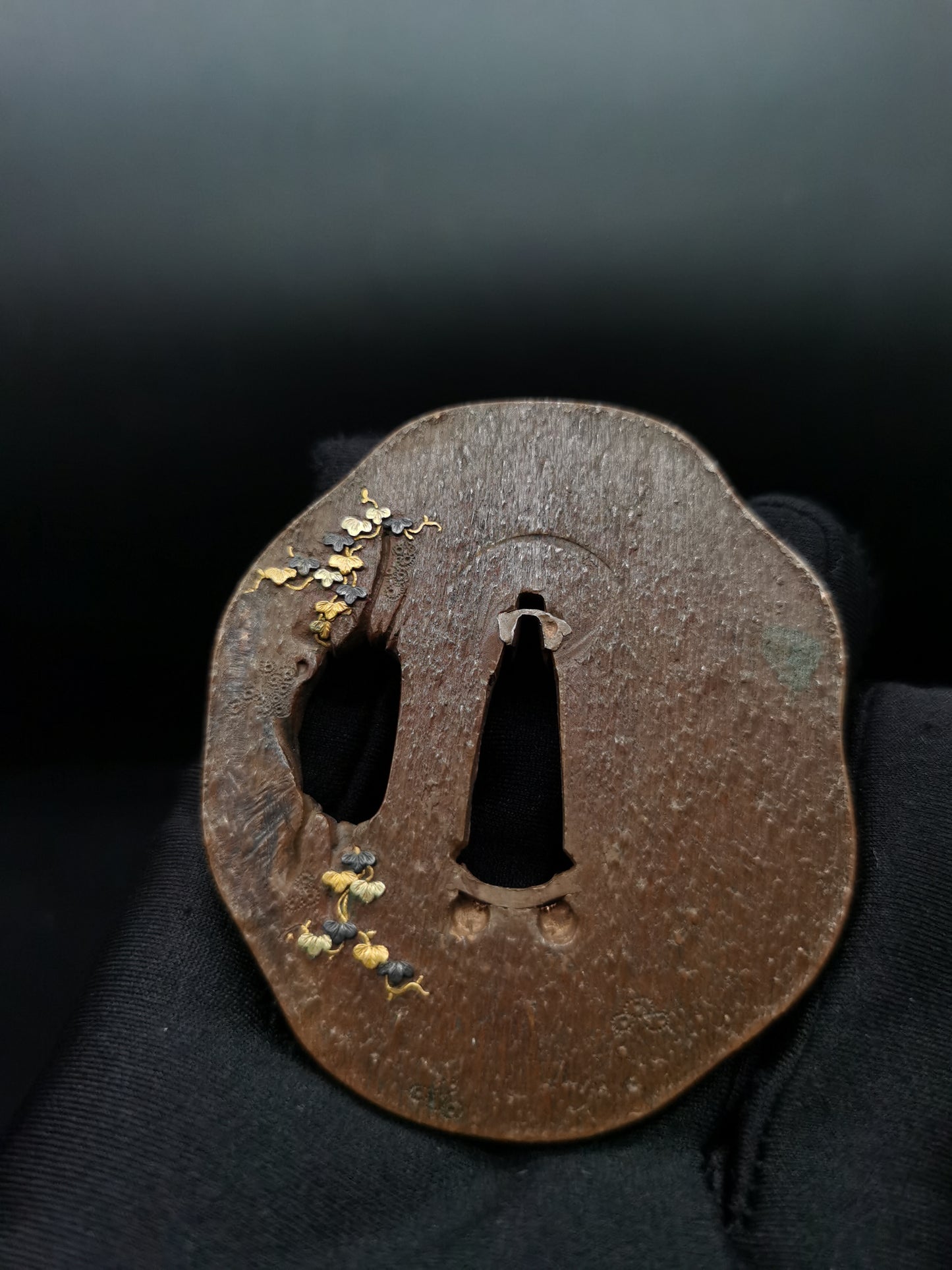 Japanese Type Mallow leaf wood grain Pattern Tsuba for Wakzaish and Tanto A083