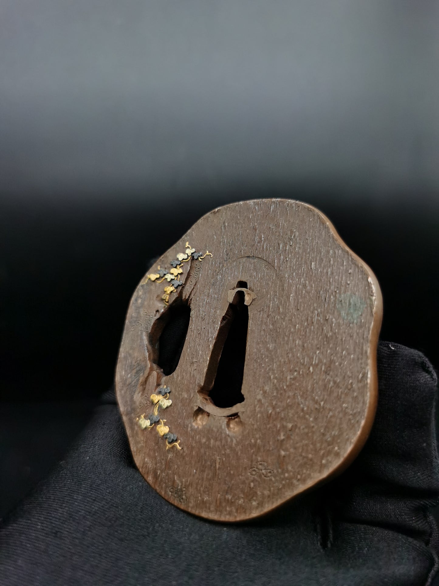 Japanese Type Mallow leaf wood grain Pattern Tsuba for Wakzaish and Tanto A083