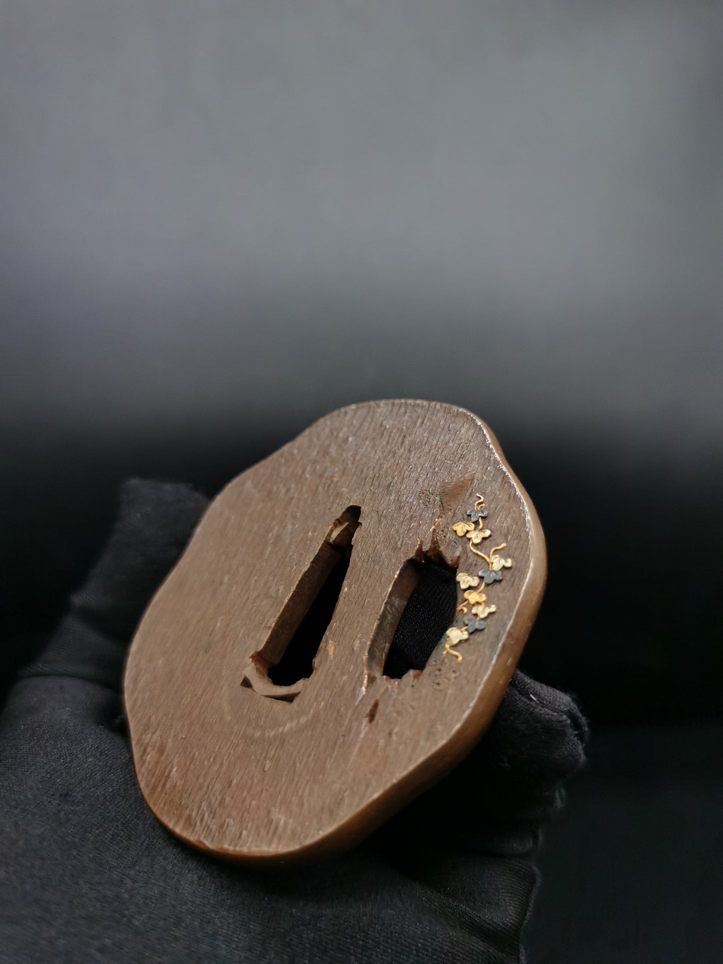 Japanese Type Mallow leaf wood grain Pattern Tsuba for Wakzaish and Tanto A083