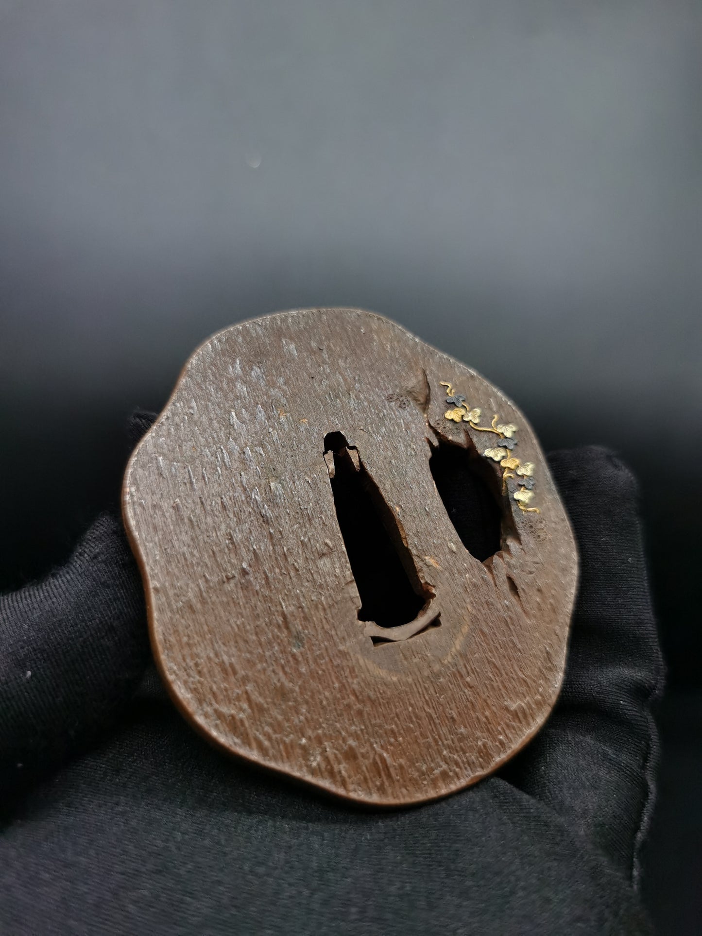 Japanese Type Mallow leaf wood grain Pattern Tsuba for Wakzaish and Tanto A083