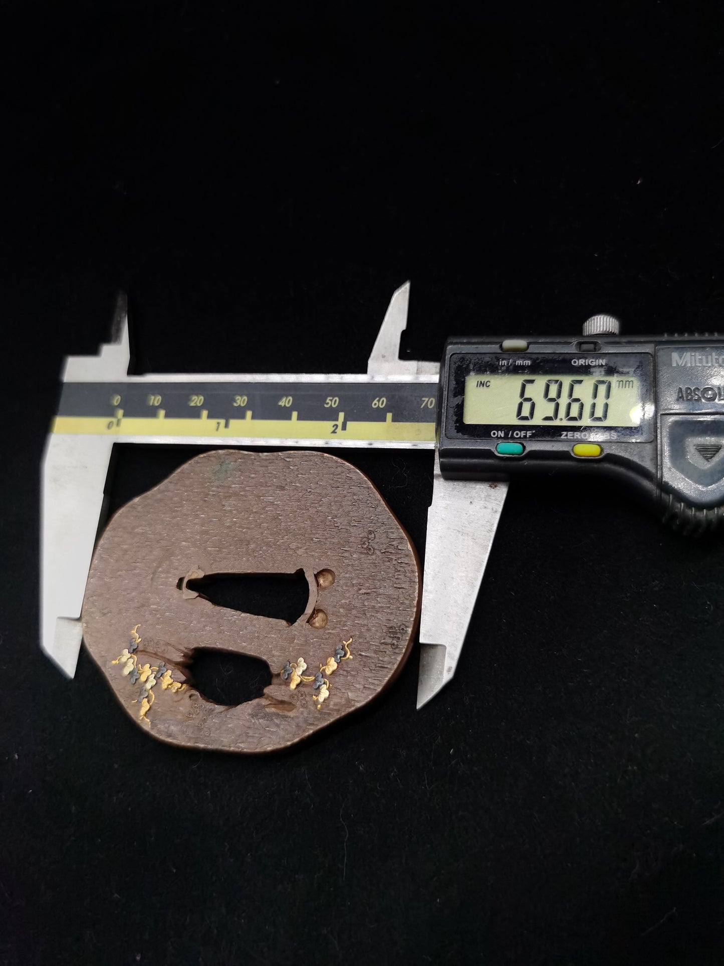 Japanese Type Mallow leaf wood grain Pattern Tsuba for Wakzaish and Tanto A083