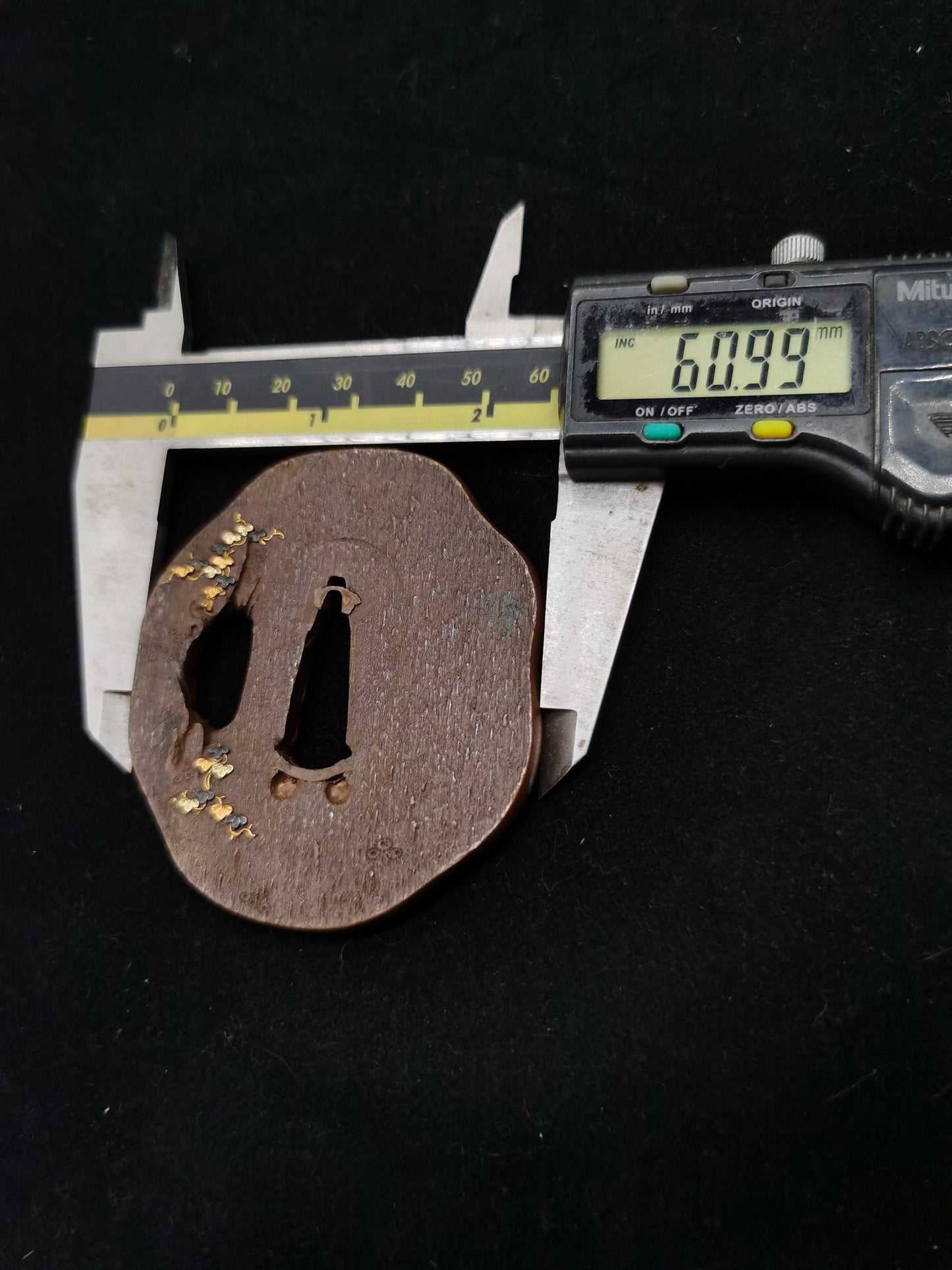 Japanese Type Mallow leaf wood grain Pattern Tsuba for Wakzaish and Tanto A083