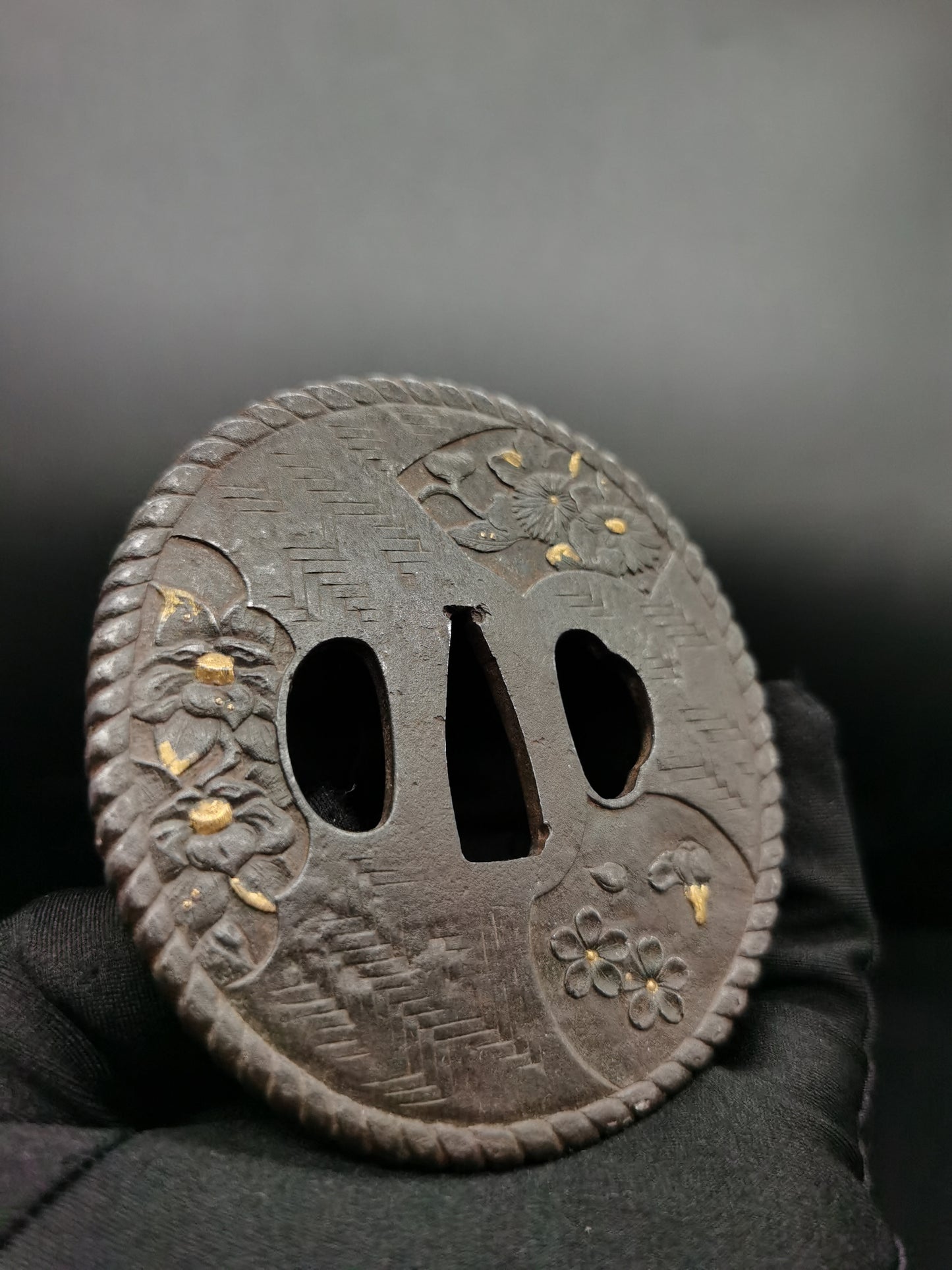 Japanese Five types of flowersTsuba for Katana and Wakziashi Edo Period Antique A086