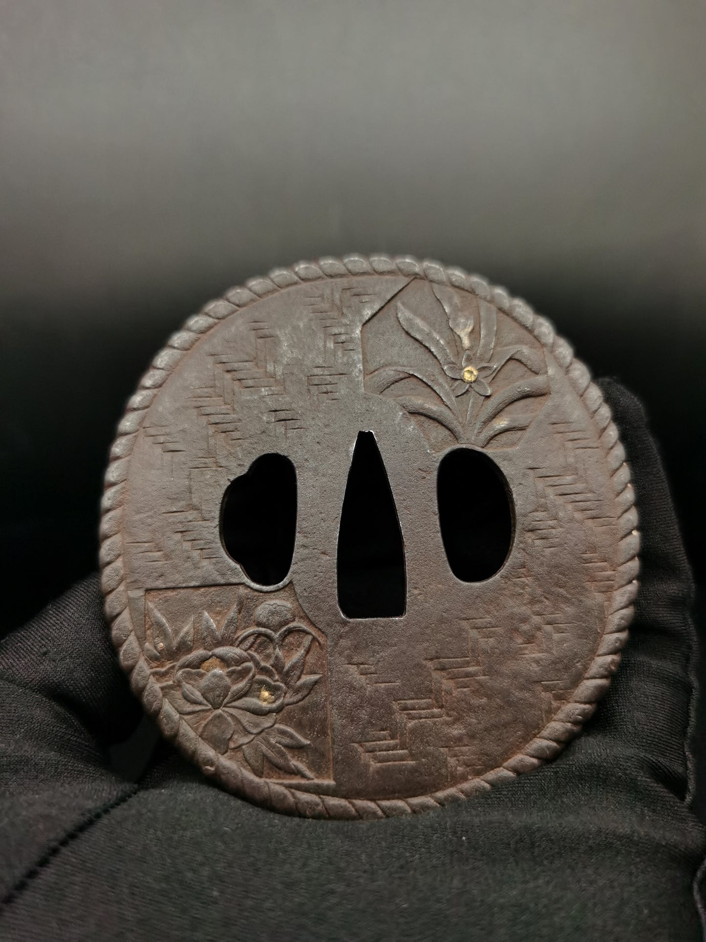 Japanese Five types of flowersTsuba for Katana and Wakziashi Edo Period Antique A086