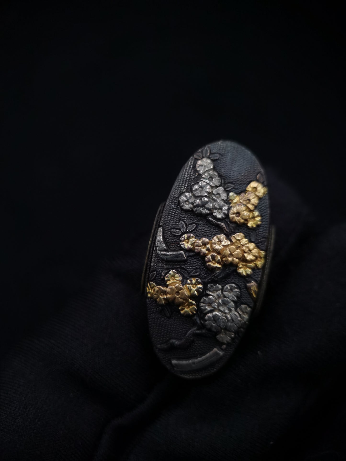 Japanese Cherry Blossom Fuchi & Kashira for Katana and Wakziashi Edo Period Antique B053