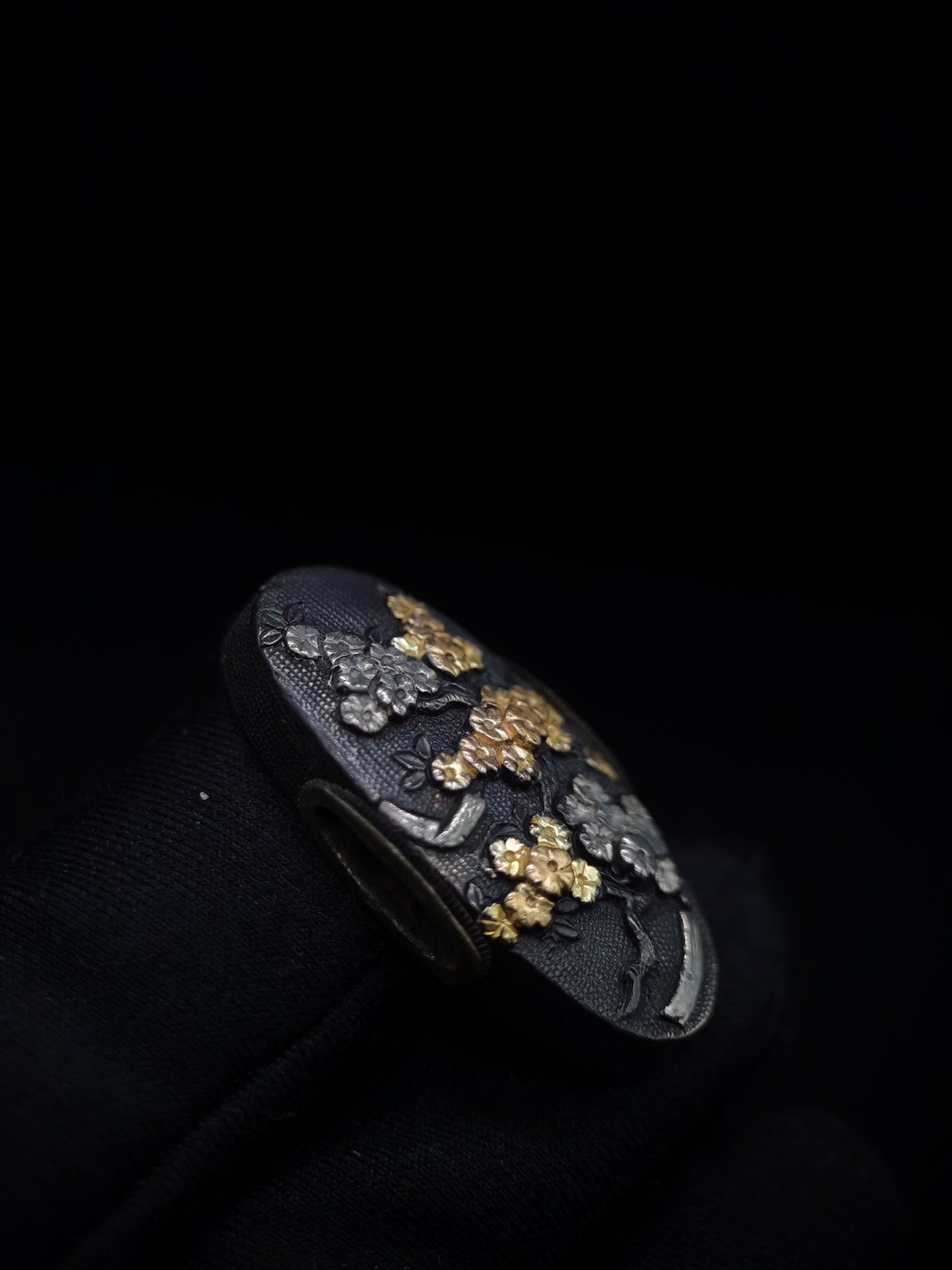 Japanese Cherry Blossom Fuchi & Kashira for Katana and Wakziashi Edo Period Antique B053