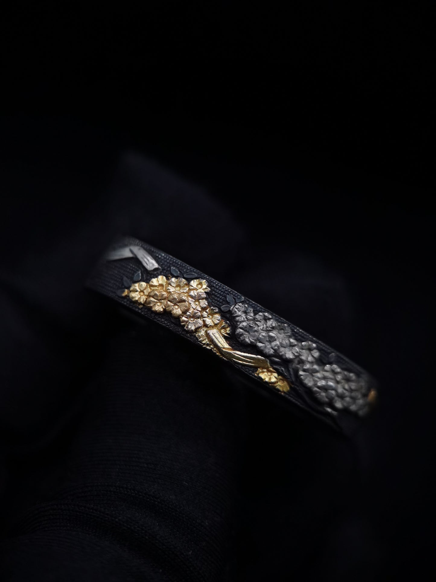 Japanese Cherry Blossom Fuchi & Kashira for Katana and Wakziashi Edo Period Antique B053