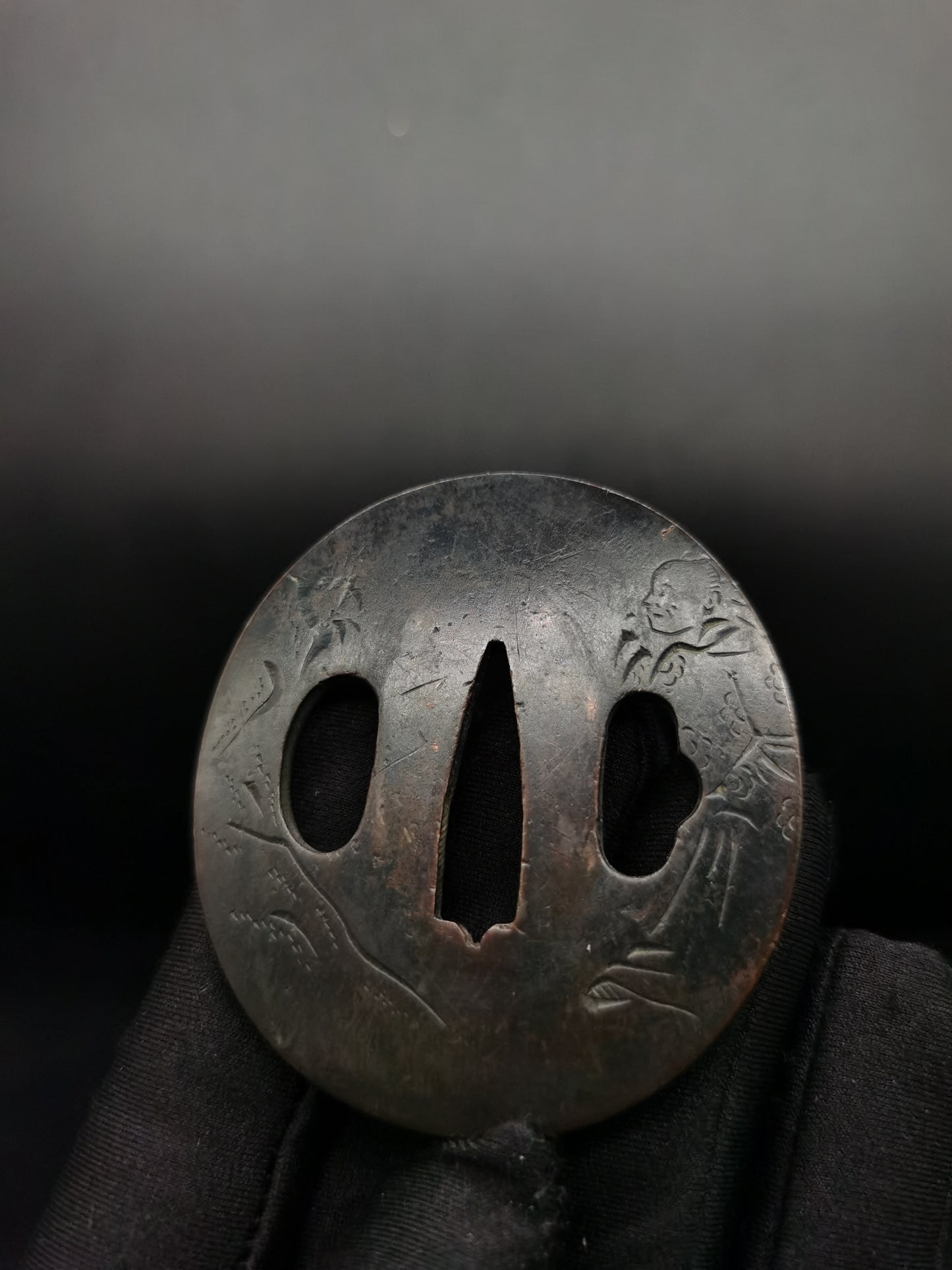 Japanese Ancient figures Tsuba for Wakziashi and Tanto Edo Period A103