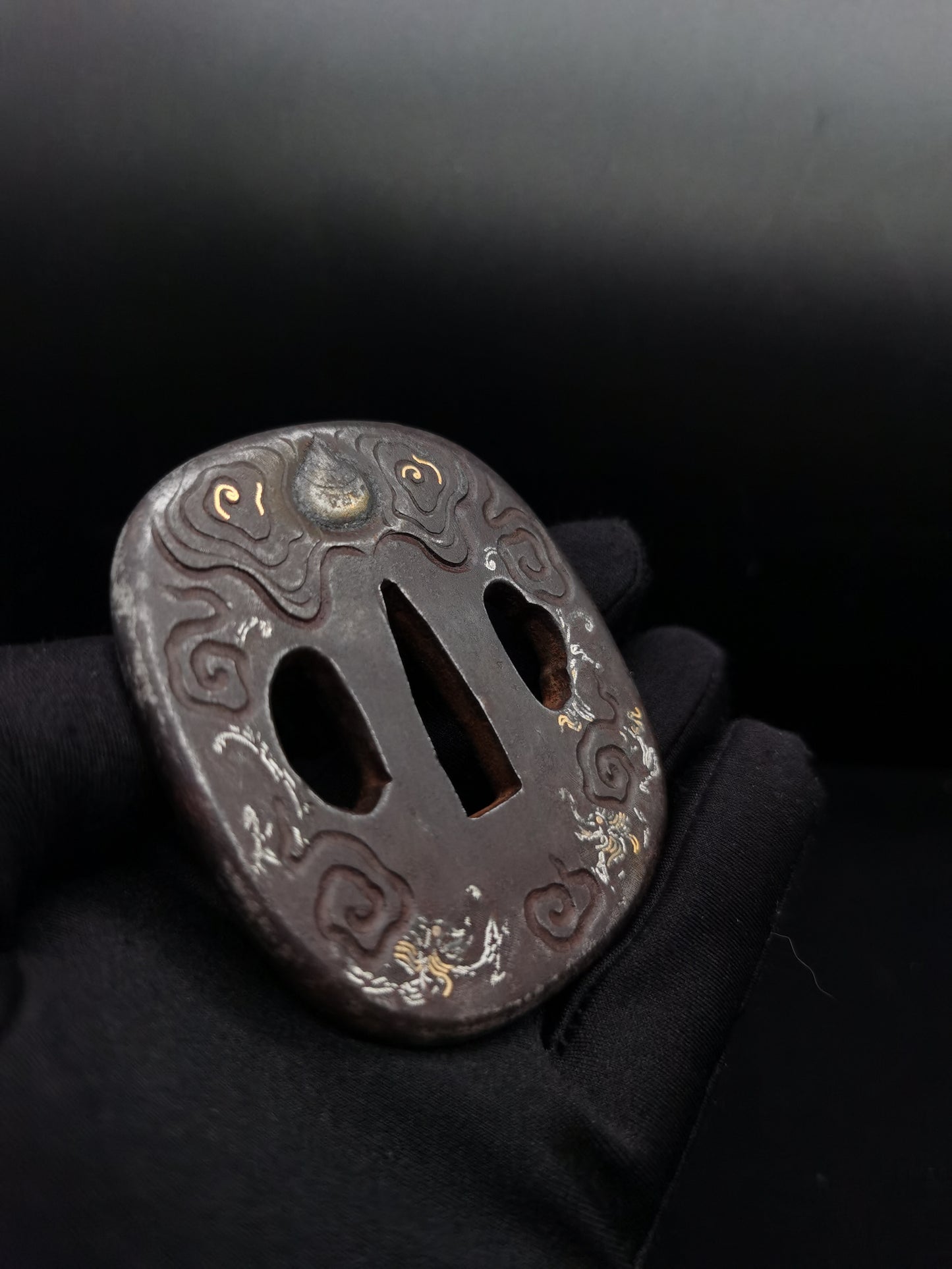 Japanese propitious cloud orbs Tsuba for Wakziashi Edo Period Antique A104