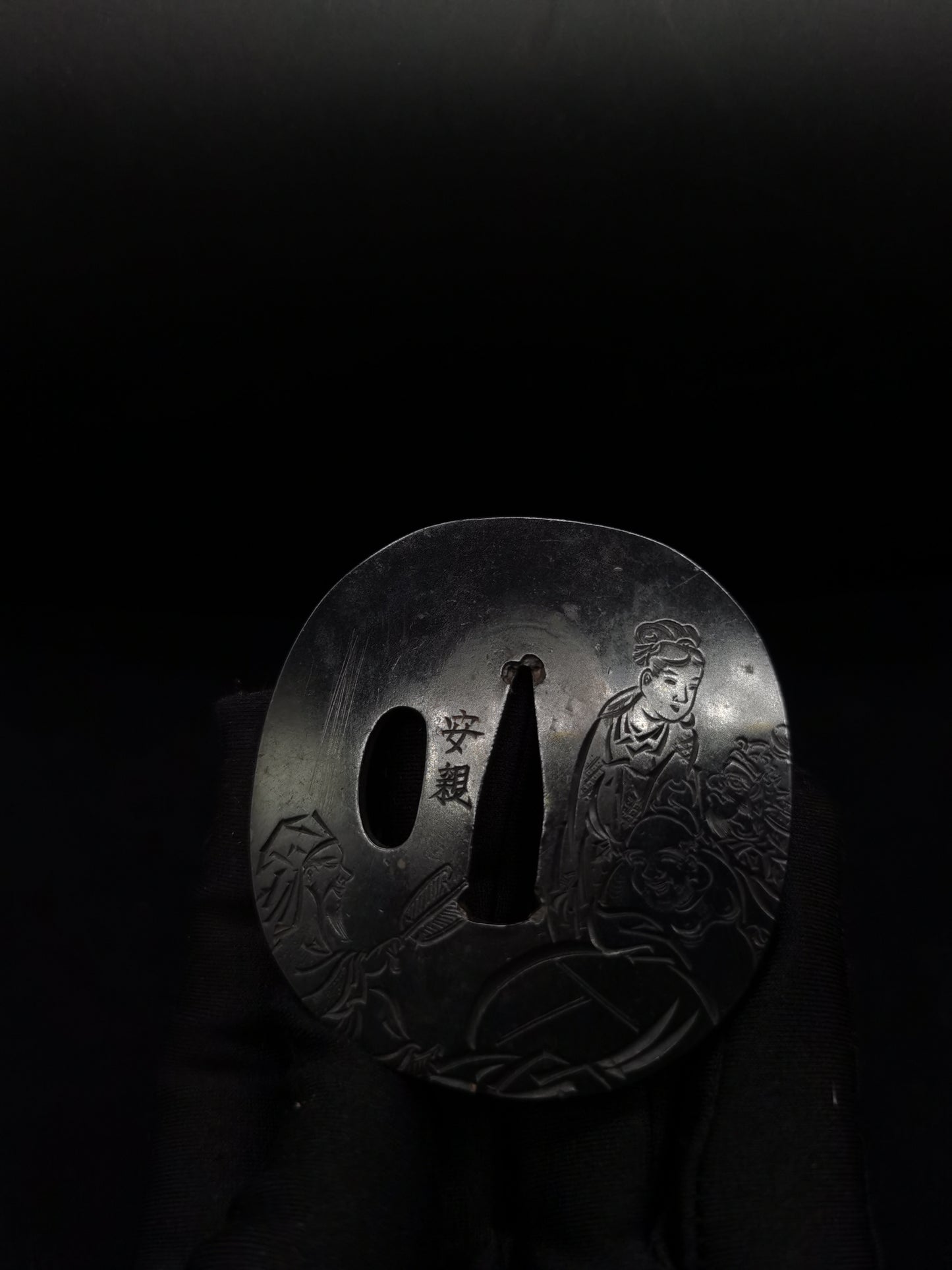 Japanese God of fortune Tsuba for Wakziashi and Tanto Edo Period A113