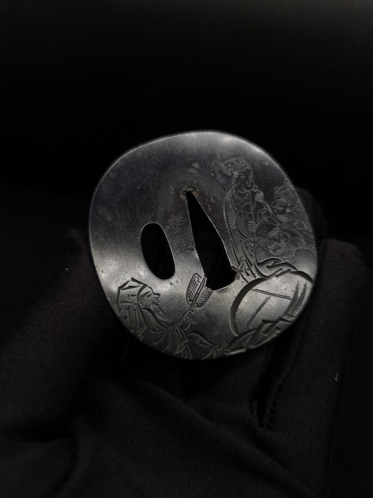 Japanese God of fortune Tsuba for Wakziashi and Tanto Edo Period A113