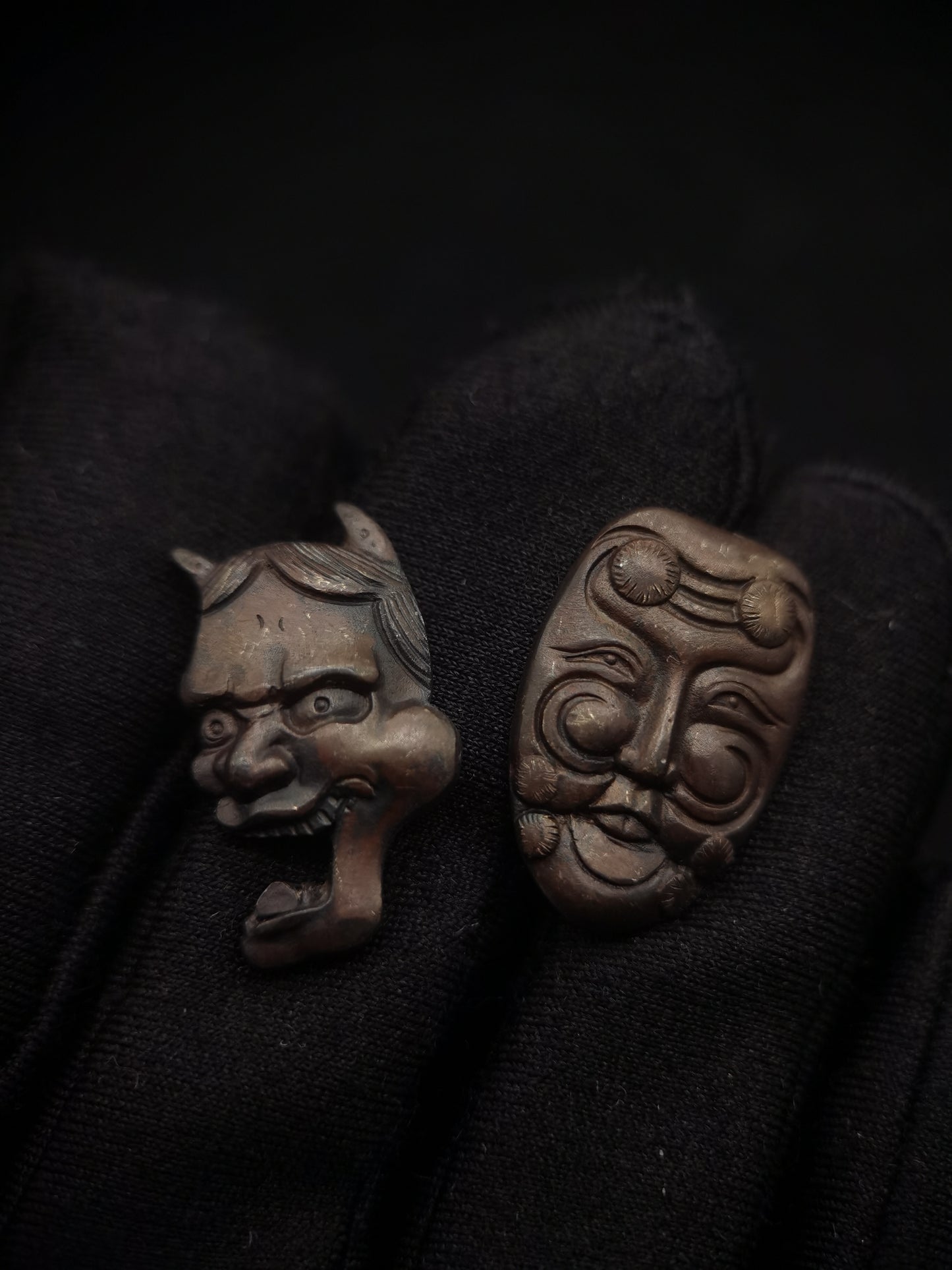 Japanese Type Noh Drama Mask Pattern Menuki for wakziashi Tanto, Y125