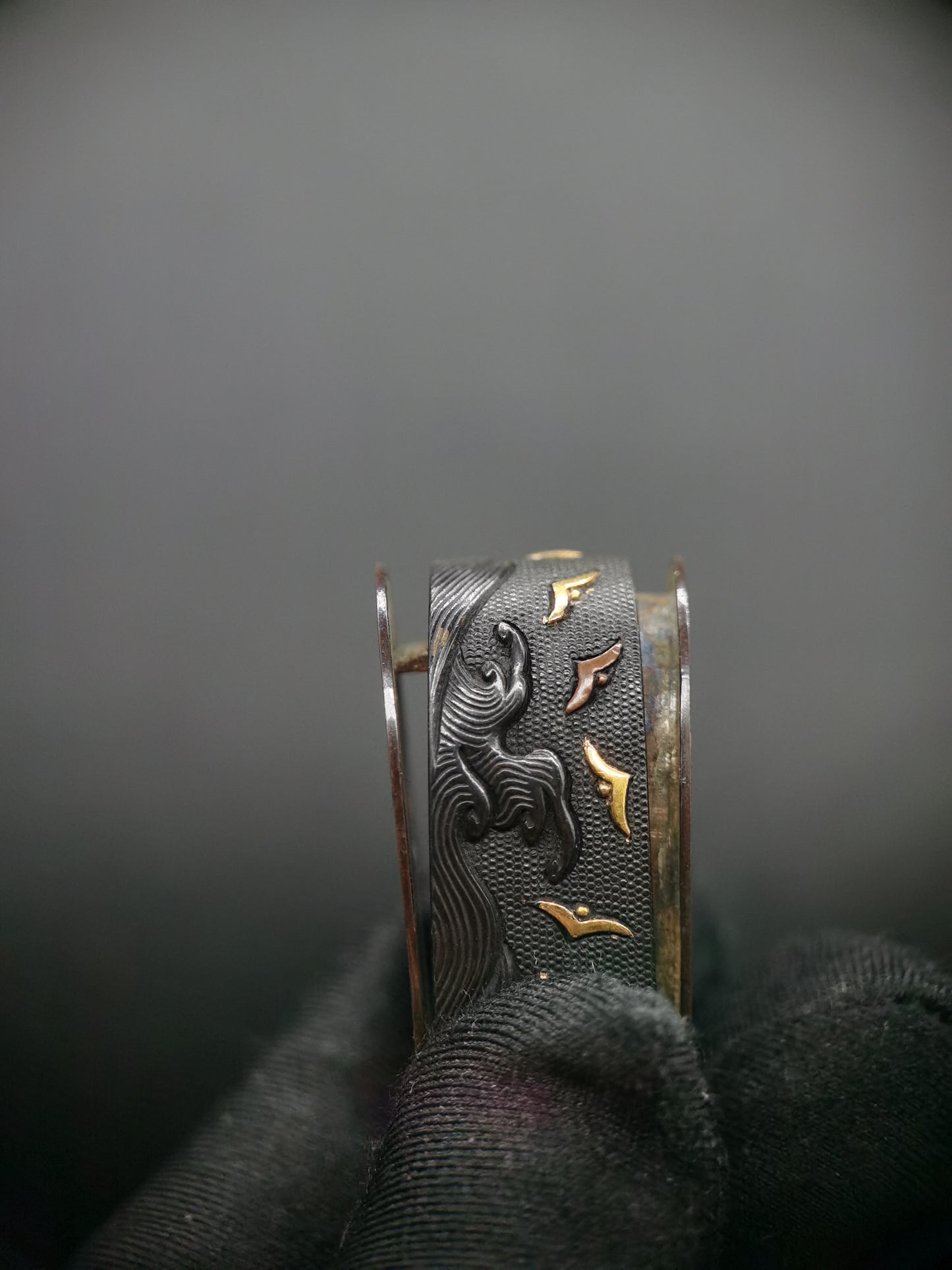 Japanese Wave FLying Birds Fuchi & Kashira for Katana and Wakziashi Edo Period Antique B064