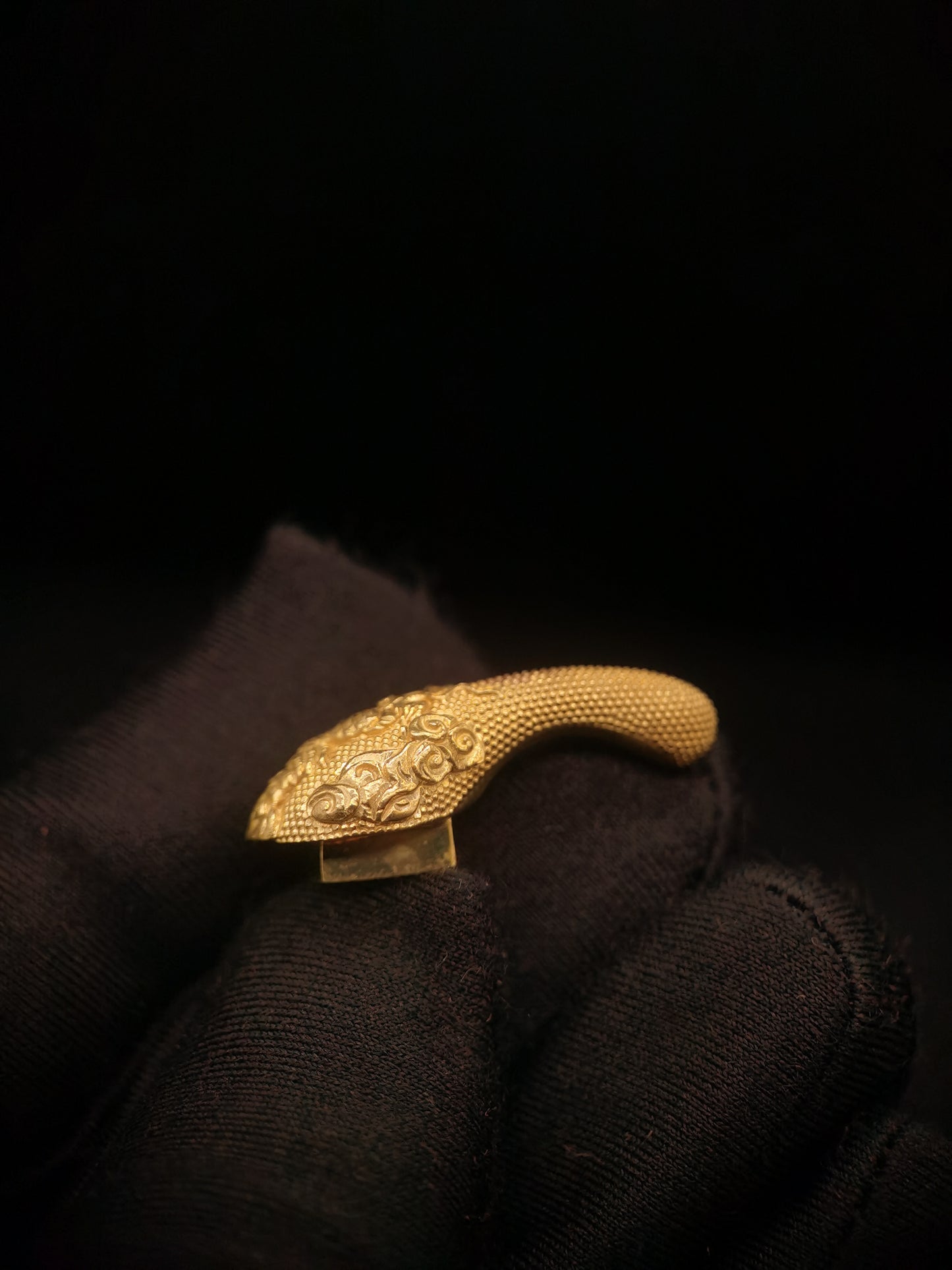 Japanese Type Cloud Dragon Kaerizuno for Wakzaishi and Tanto, Y135