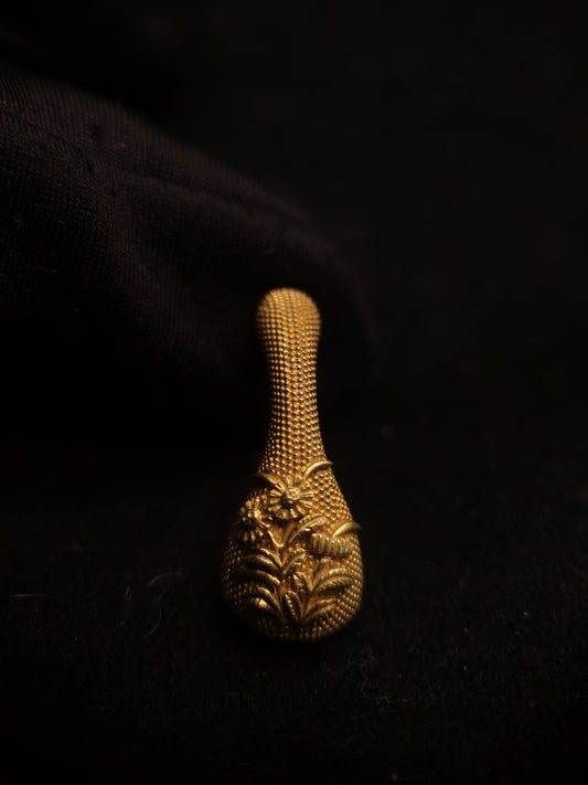 Japanese Type Chrysanthemum grass Kaerizuno for Wakzaishi and Tanto, Y133