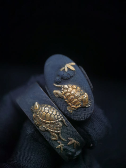 Japanese Turtle Pattern Fuchi & Kashira for Katana and Wakziashi Edo Period Antique B071