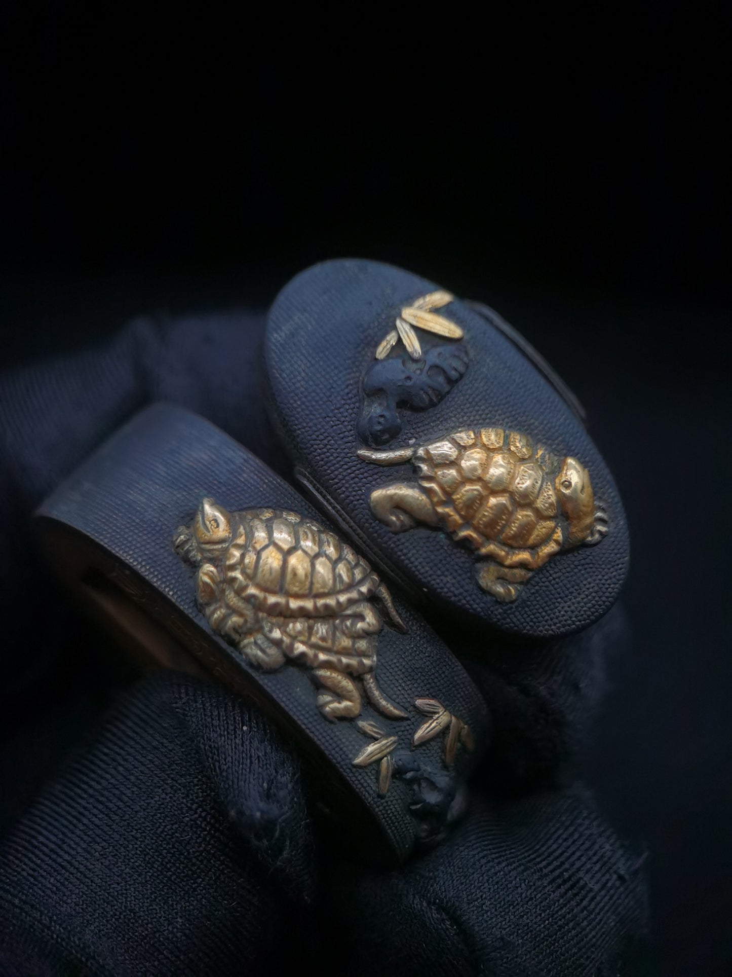 Japanese Turtle Pattern Fuchi & Kashira for Katana and Wakziashi Edo Period Antique B071