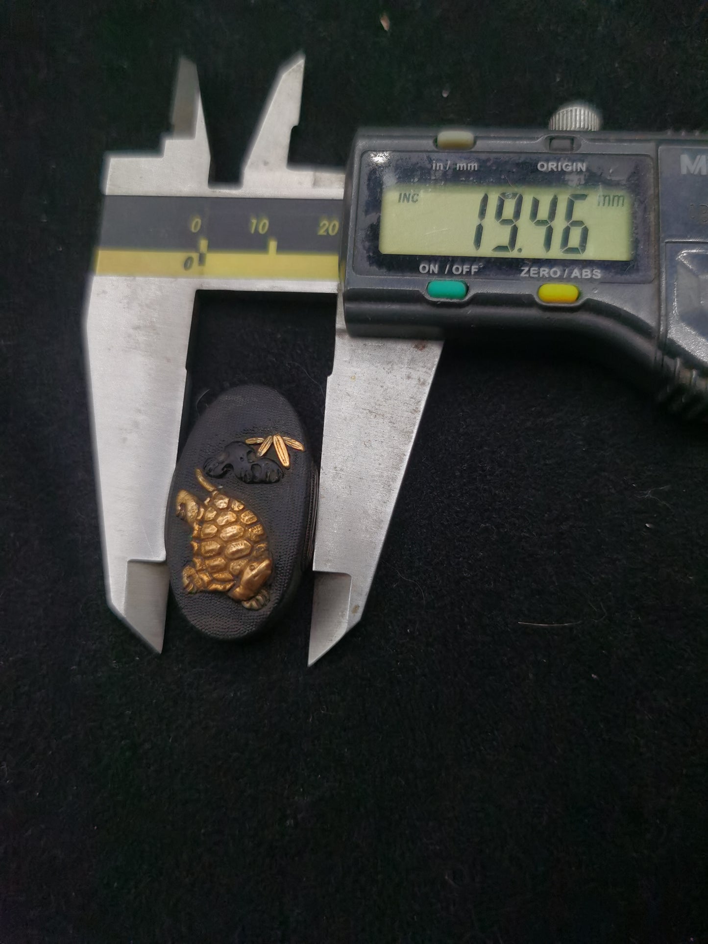 Japanese Turtle Pattern Fuchi & Kashira for Katana and Wakziashi Edo Period Antique B071