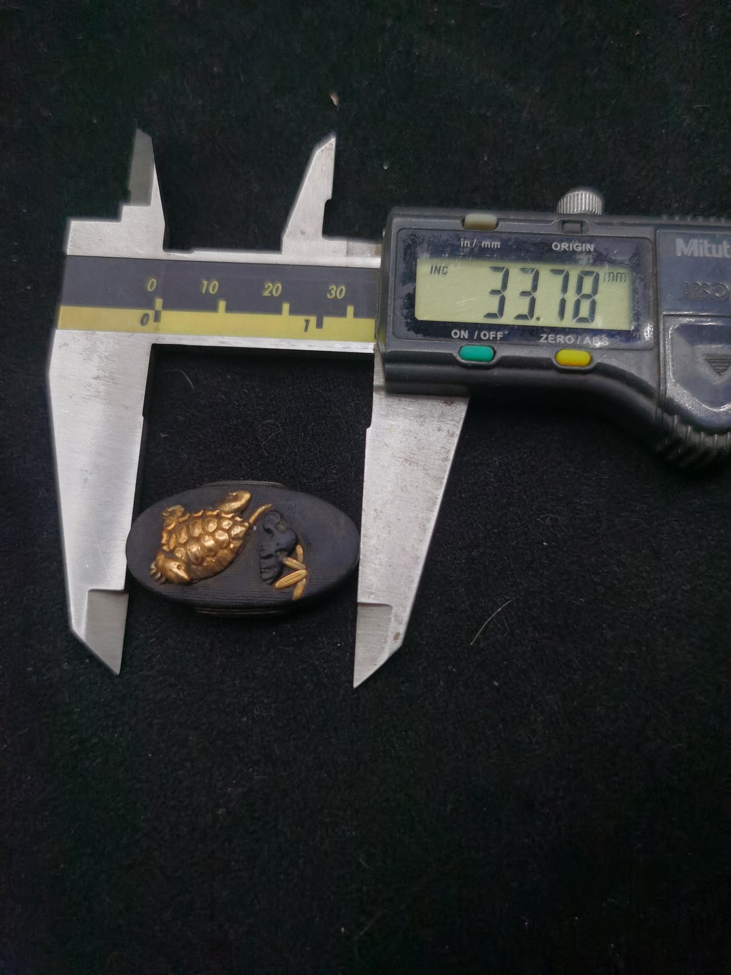 Japanese Turtle Pattern Fuchi & Kashira for Katana and Wakziashi Edo Period Antique B071
