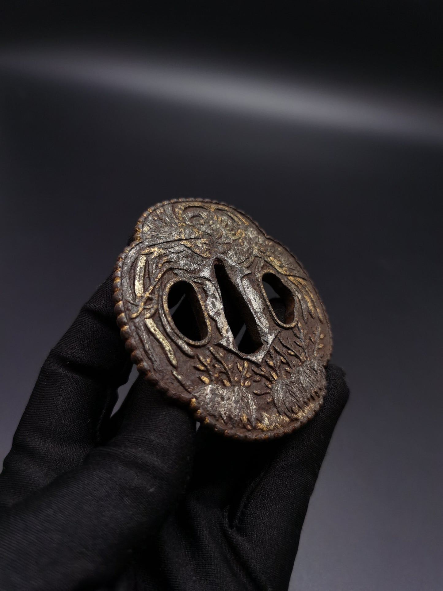 Japanese Phoenix and paulownia leaves Tsuba for Katana Wakziashi Edo Period Antique A125