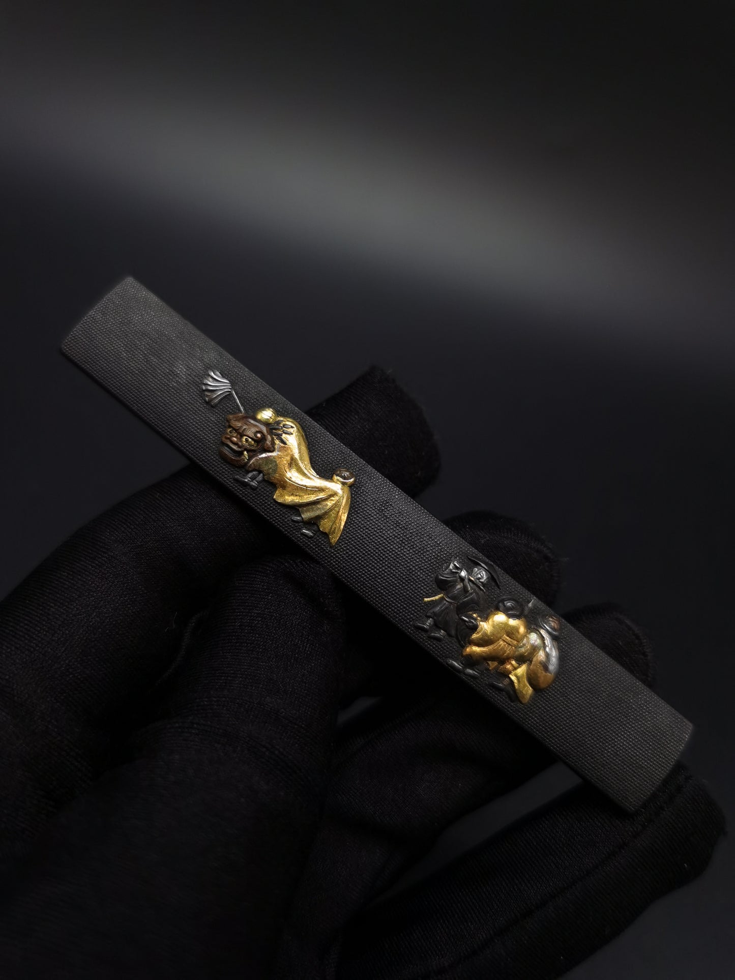 Japanese Dancing Shishi Pattern Kozuka for wakziashi and tanto Edo period antique D075