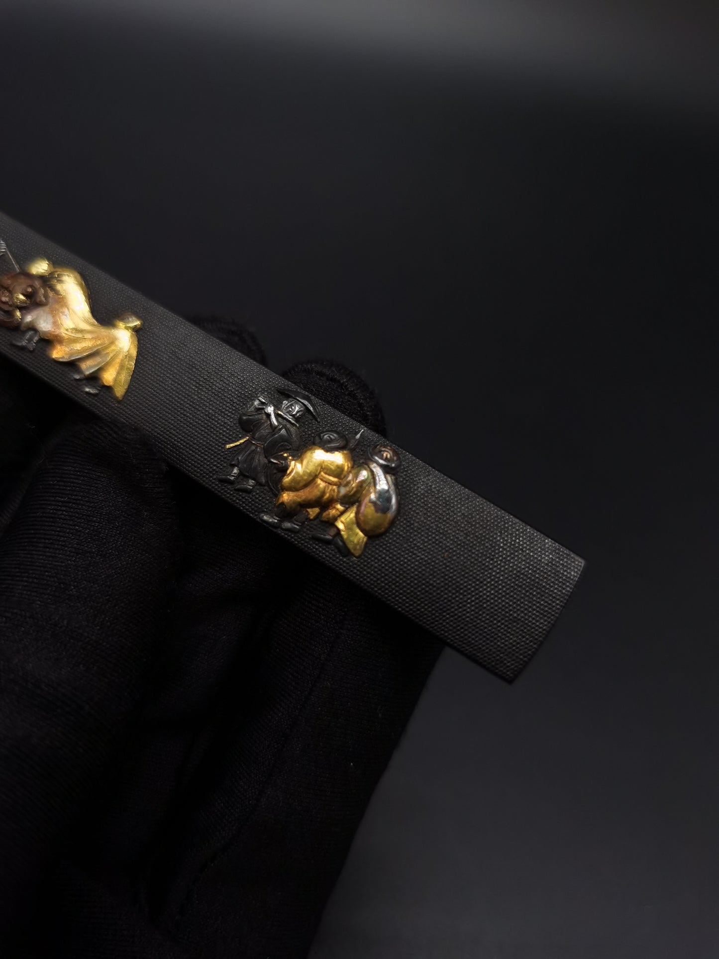 Japanese Dancing Shishi Pattern Kozuka for wakziashi and tanto Edo period antique D075