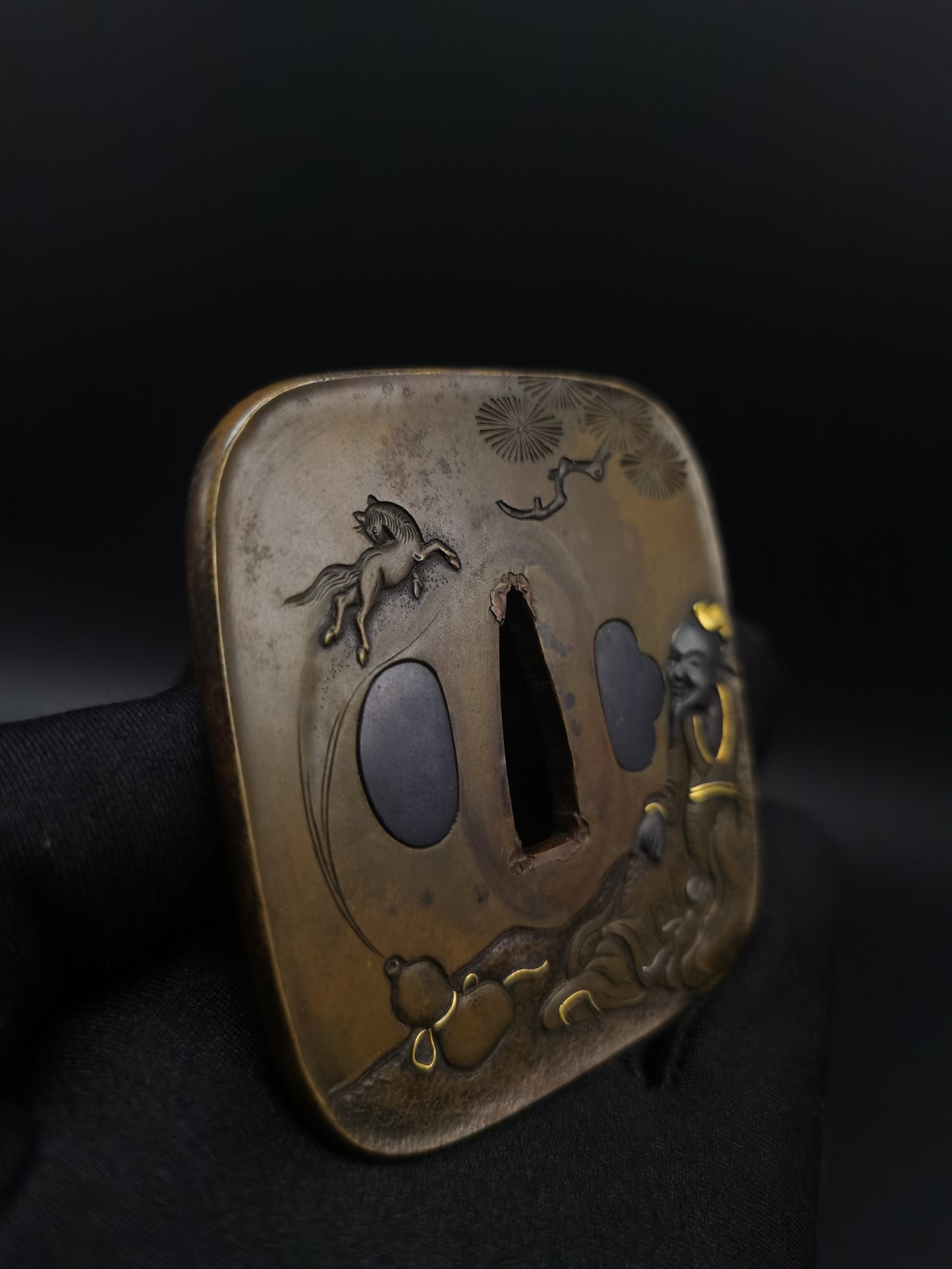 Japanese Immortal Zhang GuolaoPattern Tsuba for Katana and Wakzaishi Edo Period Antique A135