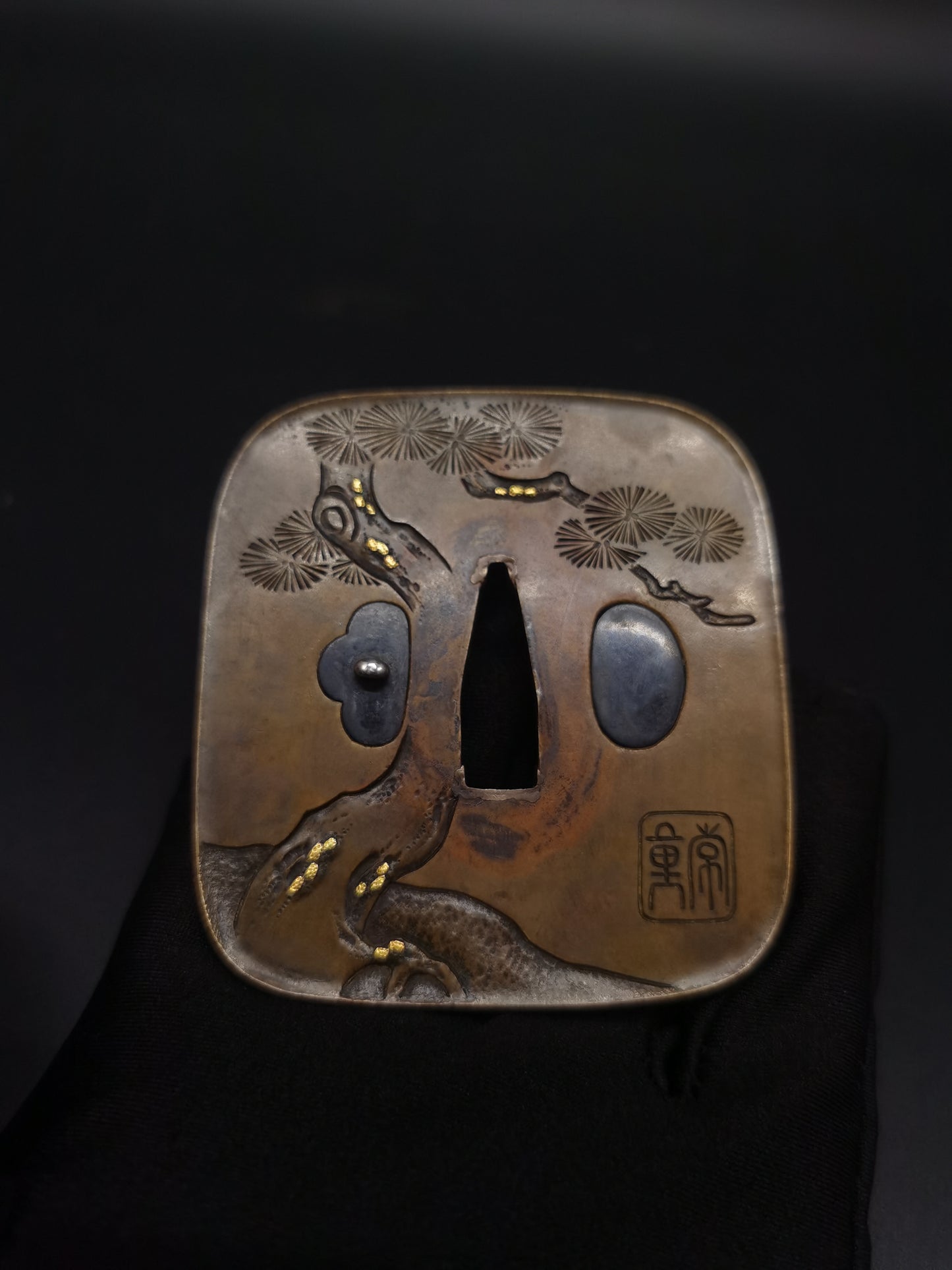 Japanese Immortal Zhang GuolaoPattern Tsuba for Katana and Wakzaishi Edo Period Antique A135