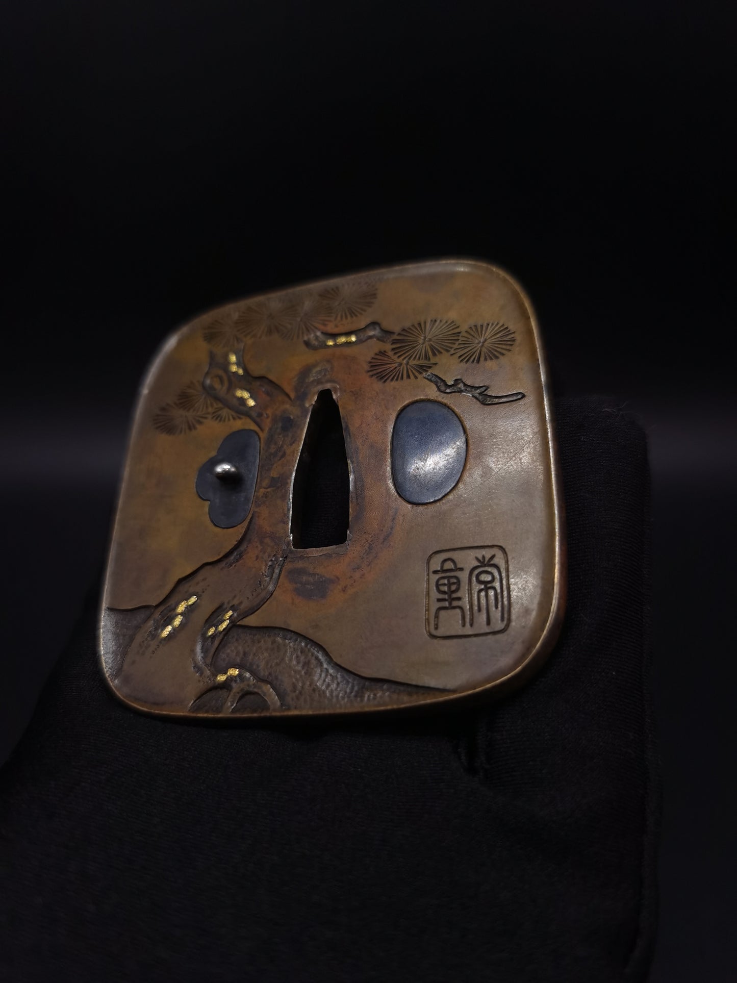 Japanese Immortal Zhang GuolaoPattern Tsuba for Katana and Wakzaishi Edo Period Antique A135
