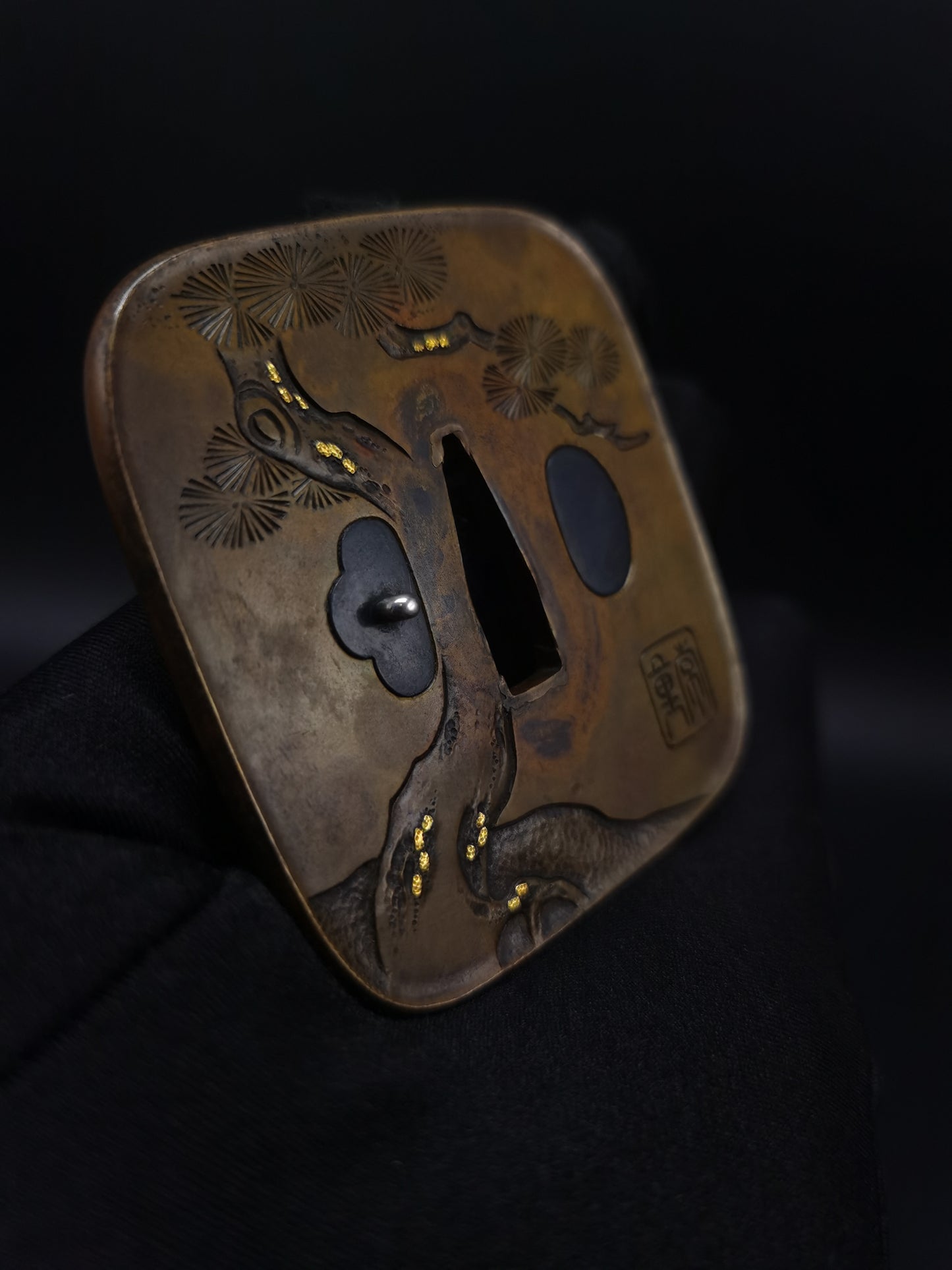 Japanese Immortal Zhang GuolaoPattern Tsuba for Katana and Wakzaishi Edo Period Antique A135