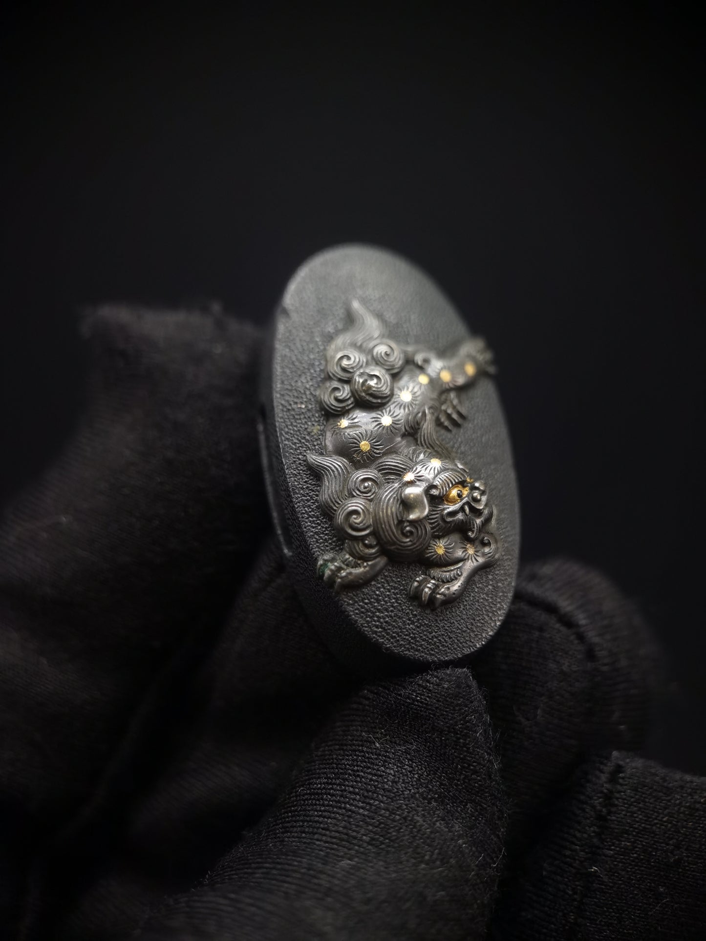 Japanese Lion Dog Pattern Single Kashira for Katana Wakziashi Edo Period Antique G032