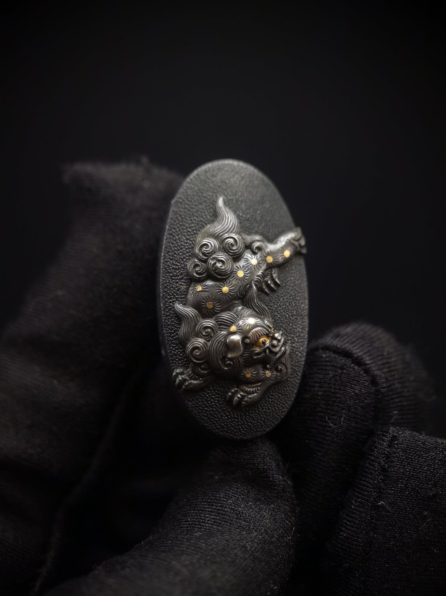 Japanese Lion Dog Pattern Single Kashira for Katana Wakziashi Edo Period Antique G032