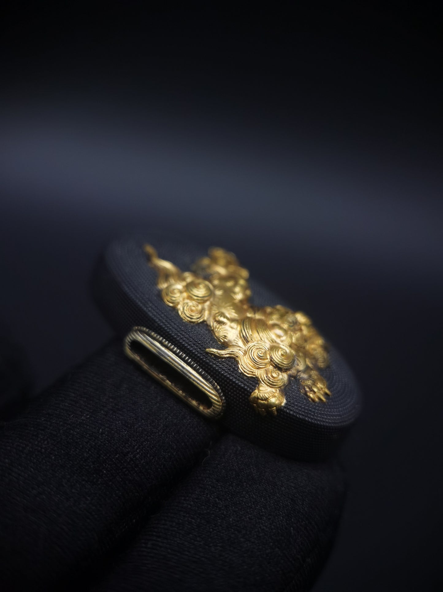 Japanese Lion Dog Pattern Fuchi Kashira for Katana and Wakziashi Edo Period Antique B083