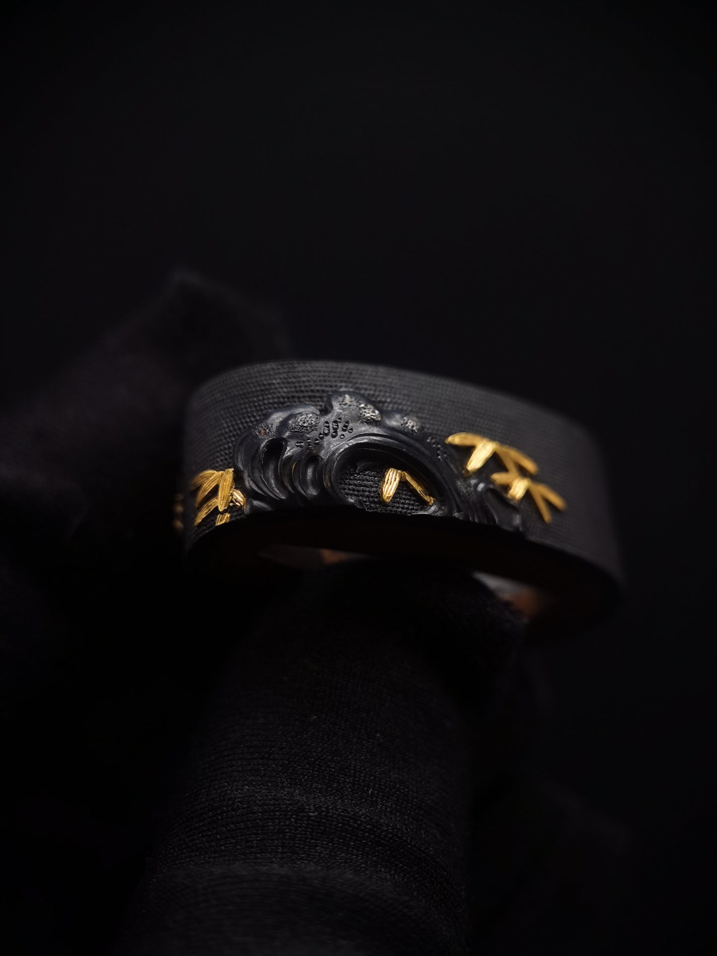 Japanese Lion Dog Pattern Fuchi Kashira for Katana and Wakziashi Edo Period Antique B083