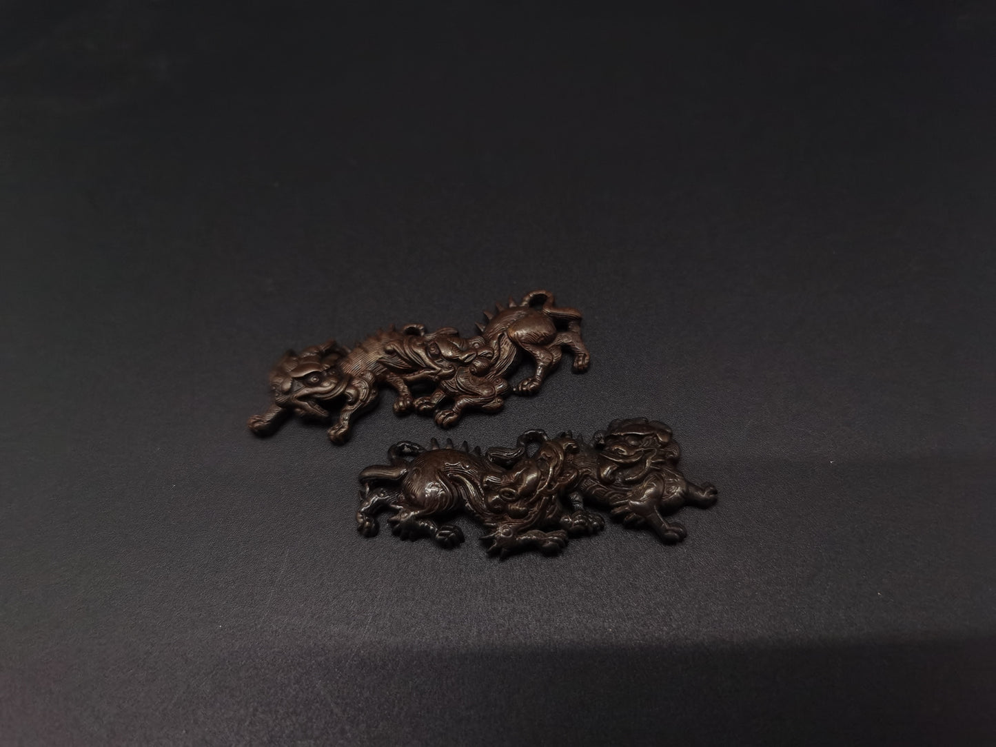Japanese Type Ancient copper Big Lion Dog Menuki for Katana and wakziashi, Y148