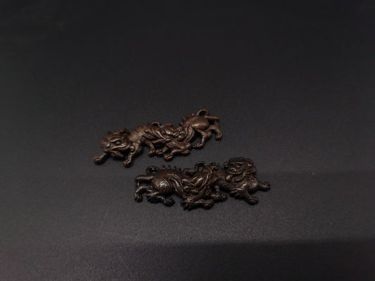 Japanese Type Ancient copper Big Lion Dog Menuki for Katana and wakziashi, Y148