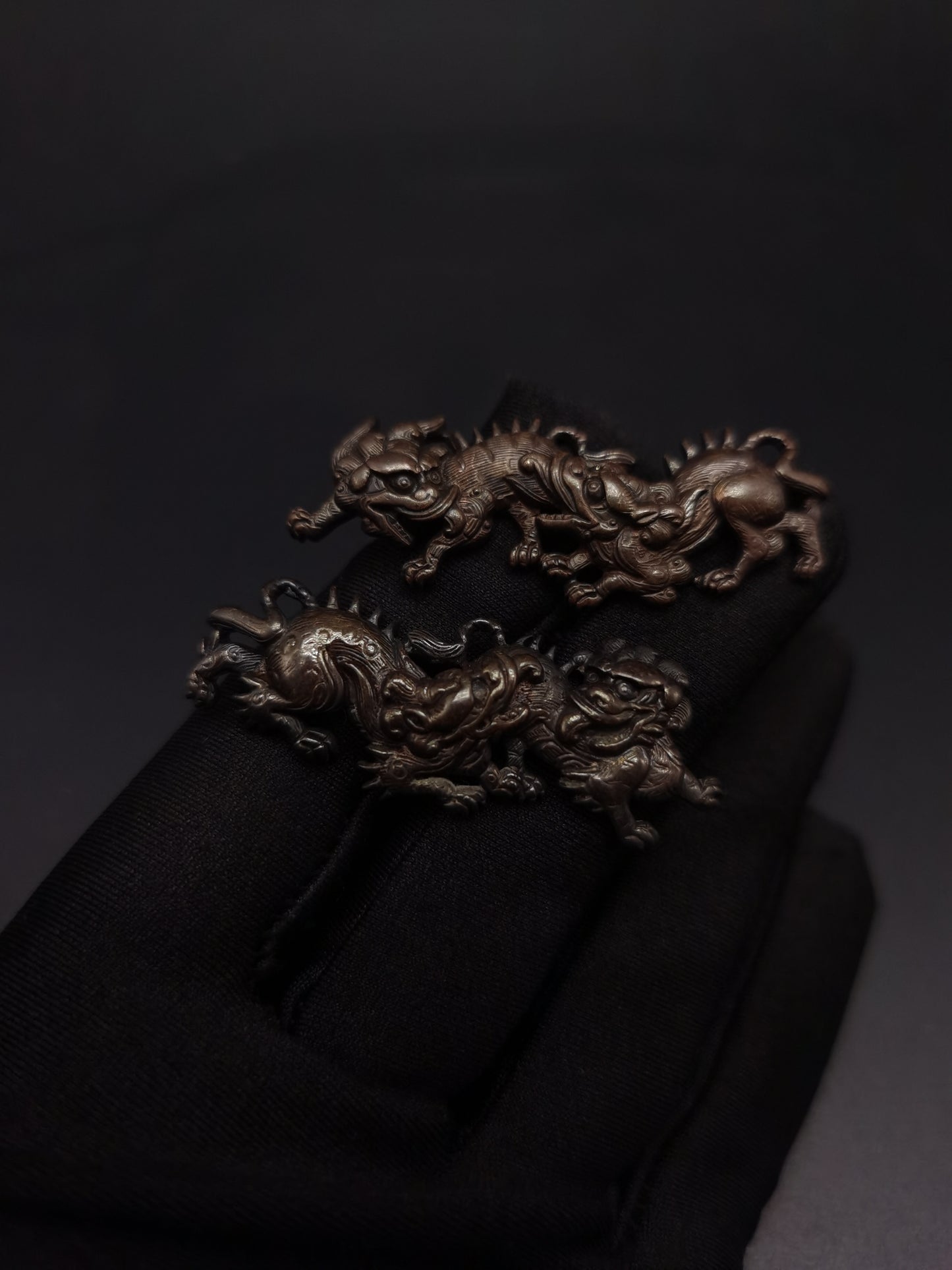 Japanese Type Ancient copper Big Lion Dog Menuki for Katana and wakziashi, Y148