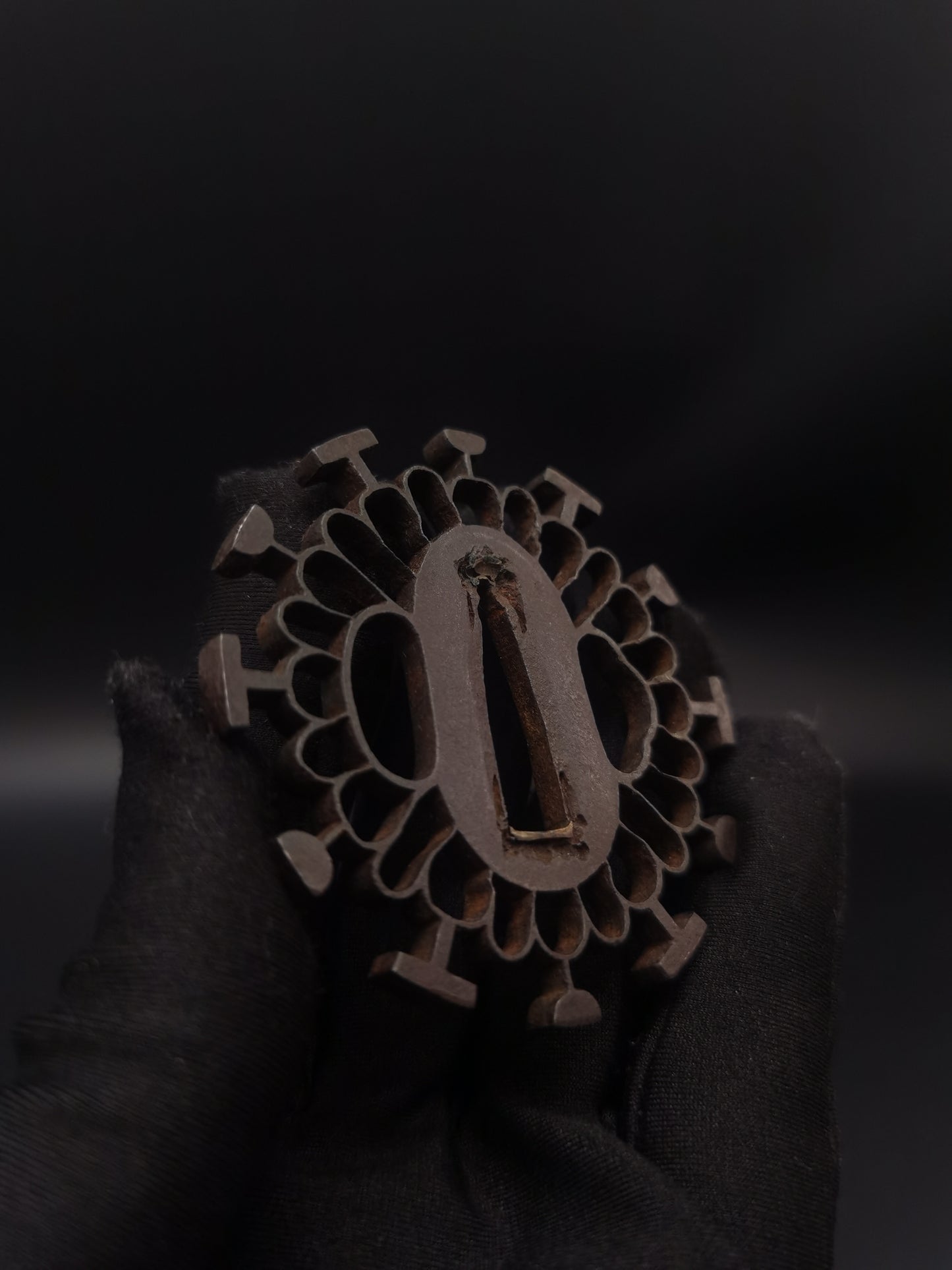 Japanese Chrysanthemum and mill-wheel Tsuba for Wakziashi Tanto Edo Period Antique A149