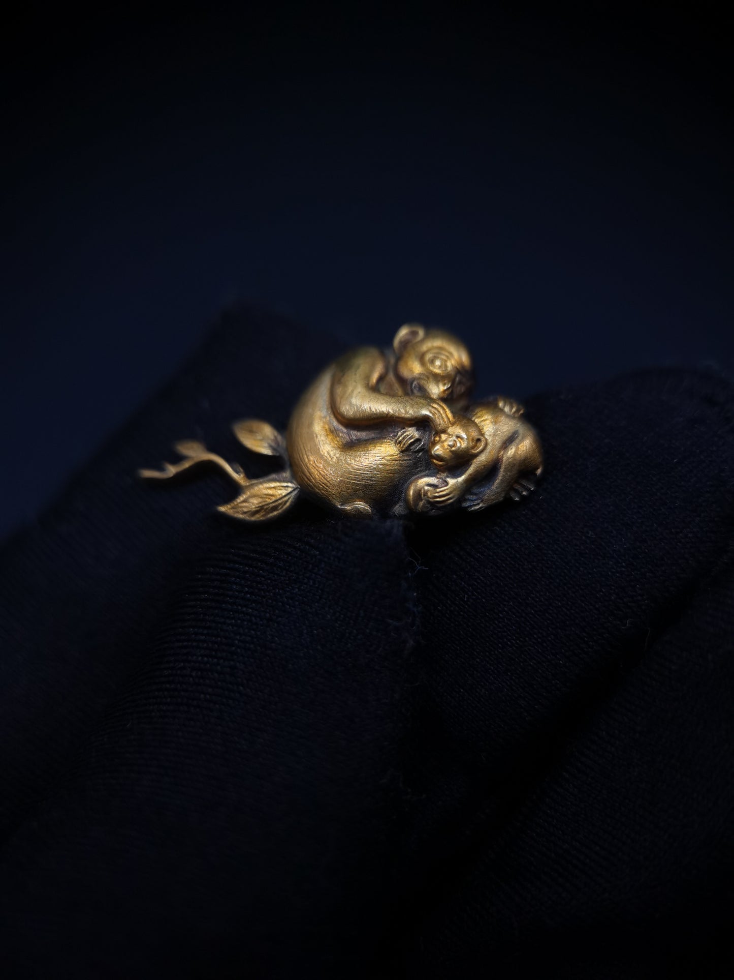 Japanese Type Parent child Golden Monkey Menuki for wakziashi and Tanto, Y149