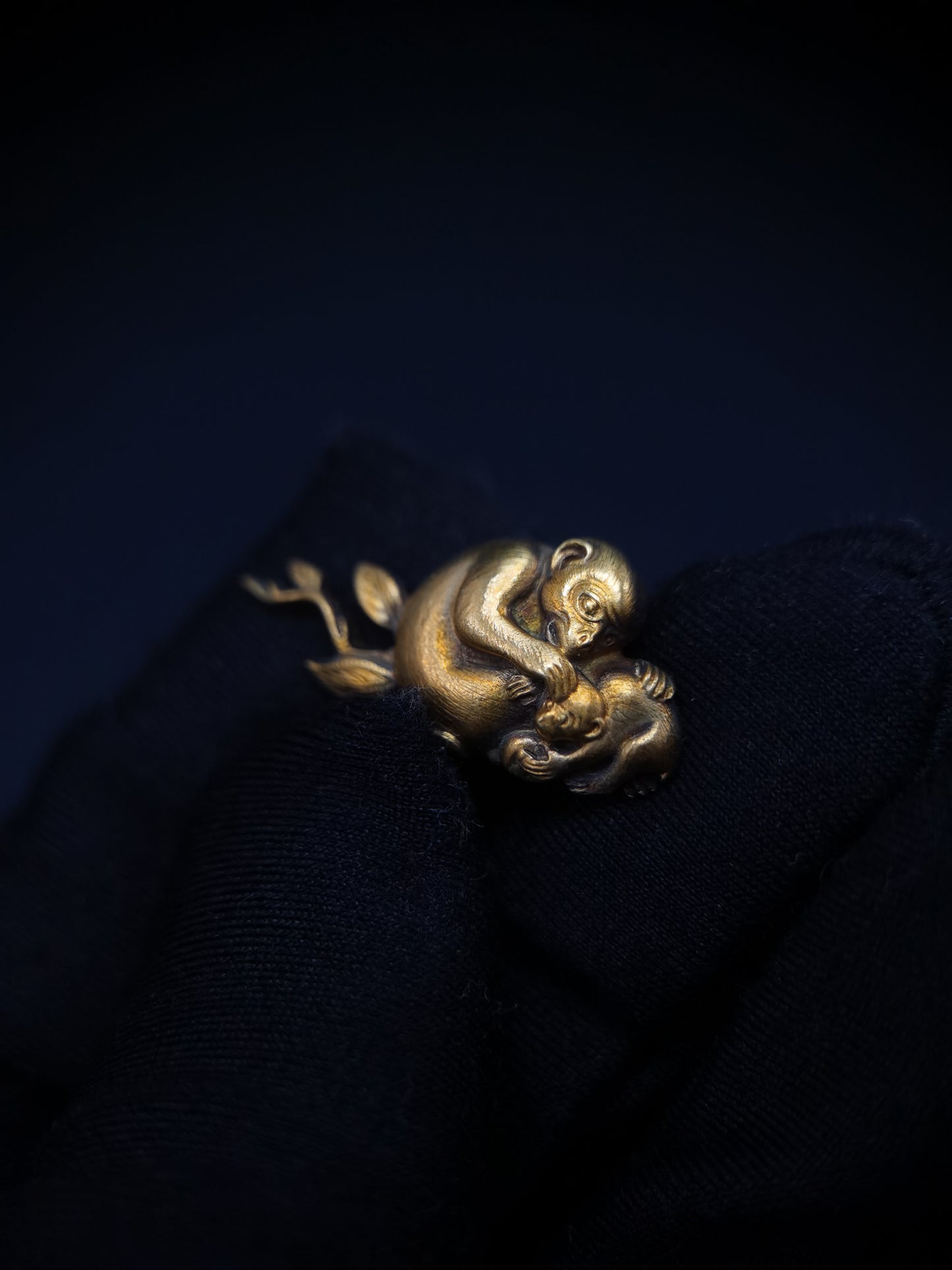 Japanese Type Parent child Golden Monkey Menuki for wakziashi and Tanto, Y149