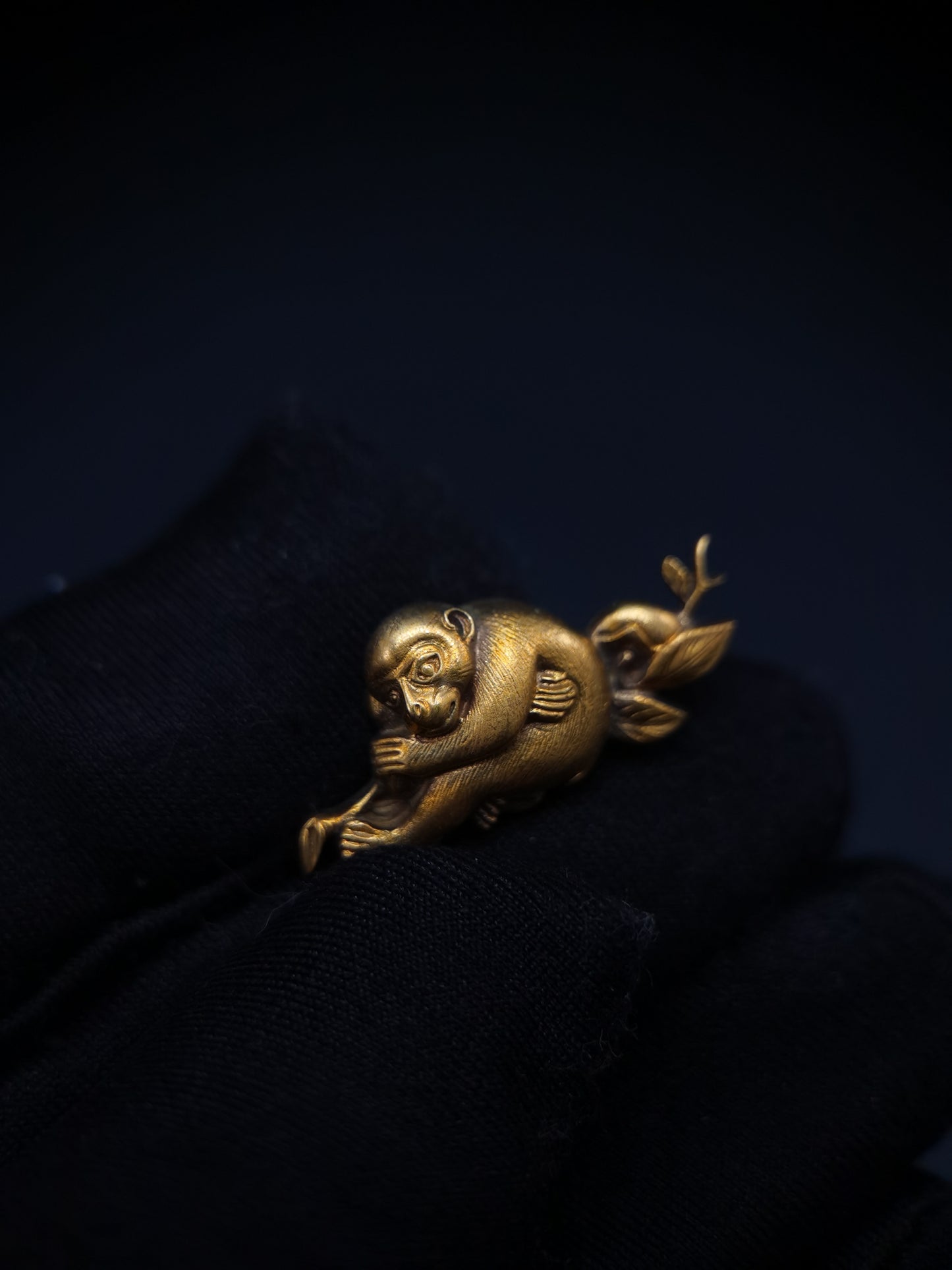 Japanese Type Parent child Golden Monkey Menuki for wakziashi and Tanto, Y149