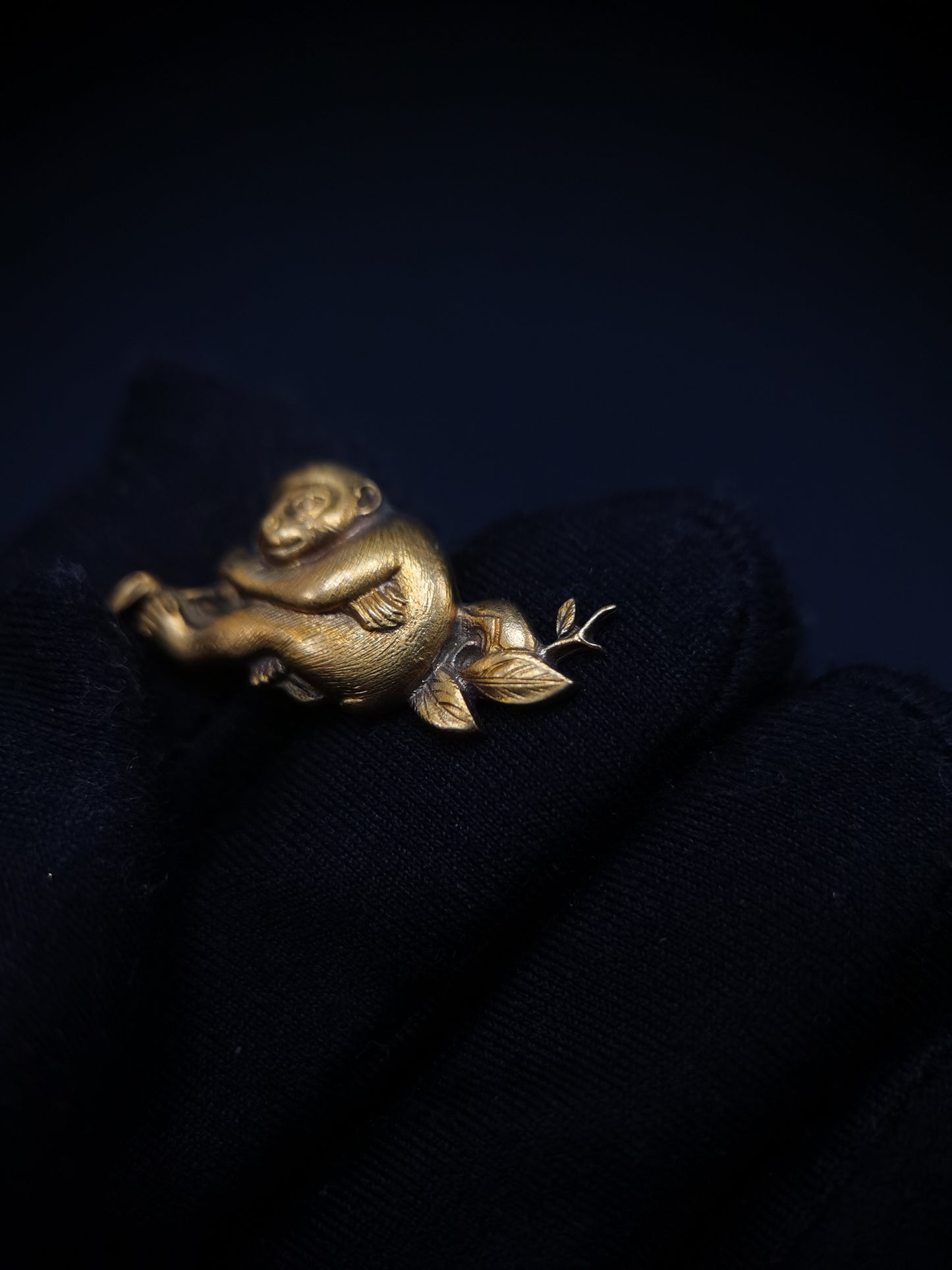 Japanese Type Parent child Golden Monkey Menuki for wakziashi and Tanto, Y149
