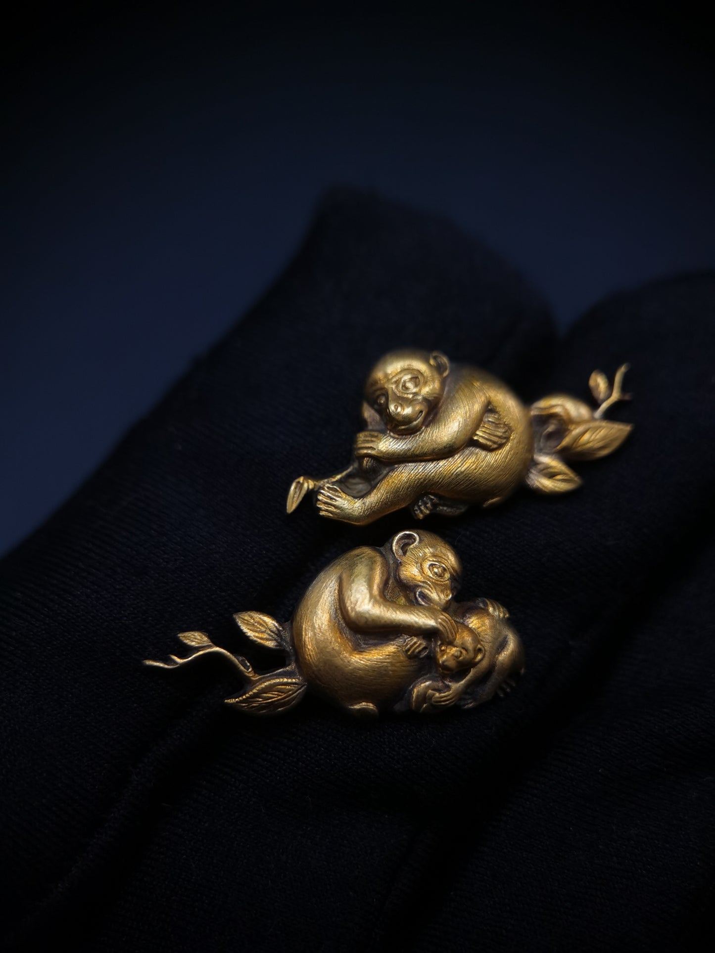 Japanese Type Parent child Golden Monkey Menuki for wakziashi and Tanto, Y149
