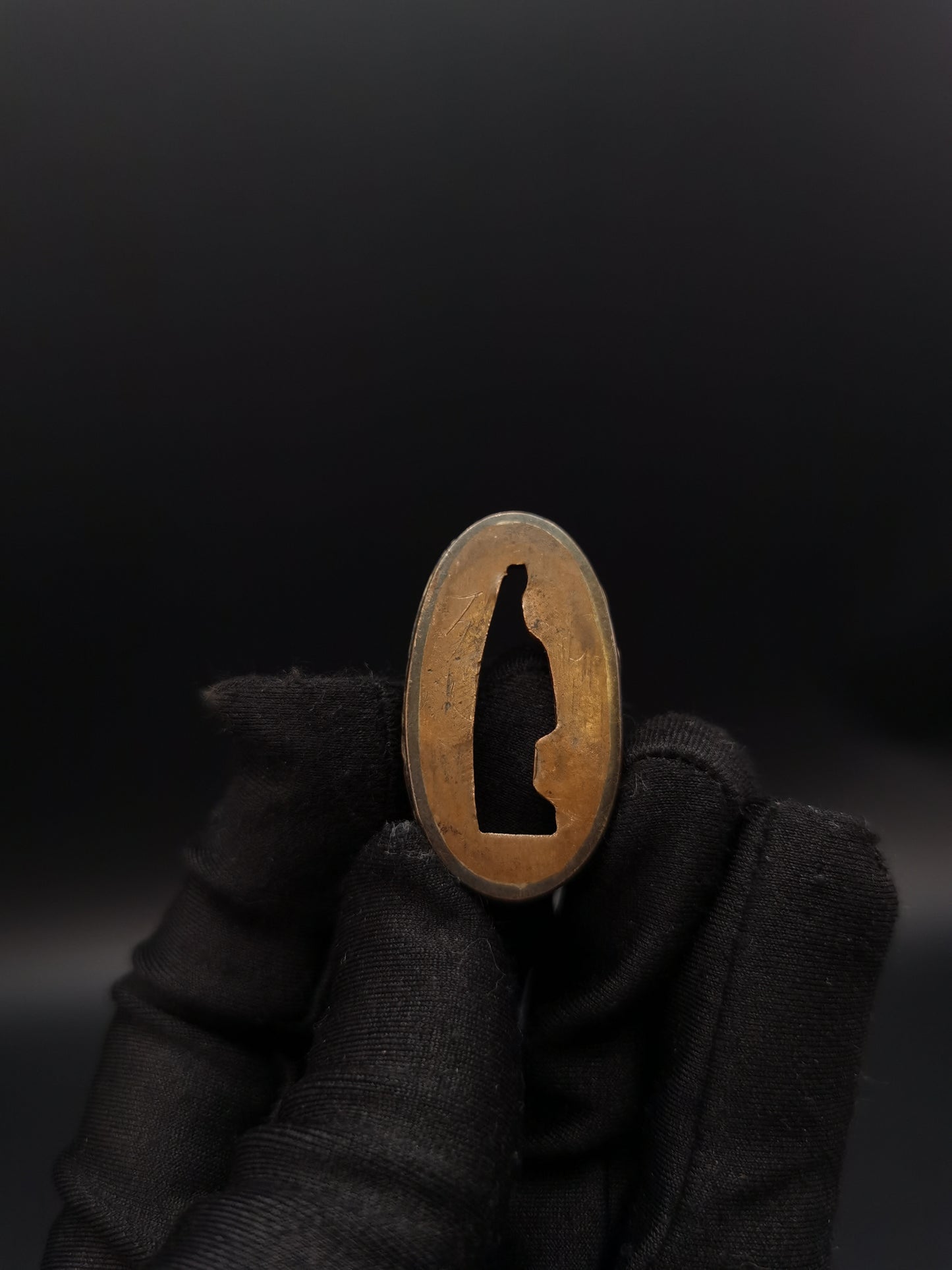 Japanese Karakusa Scroll and Brocade Window Pattern Single Fuchi for Katana Wakziashi Edo Period Antique F111