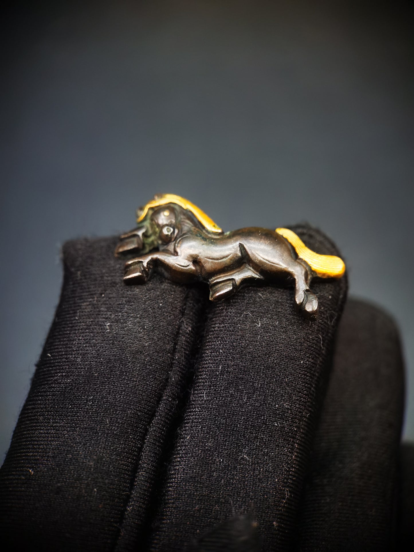 Japanese galloping horse Menuki for Katana Wakziashi Tanto Edo Period Antique C040