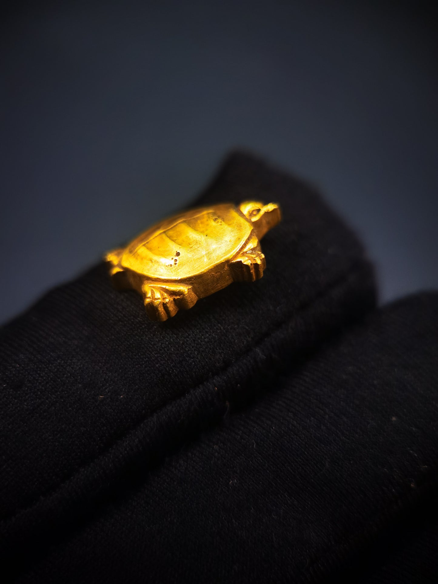 Japanese Cloud Turtle Menuki for Tanto Edo Period Antique C052